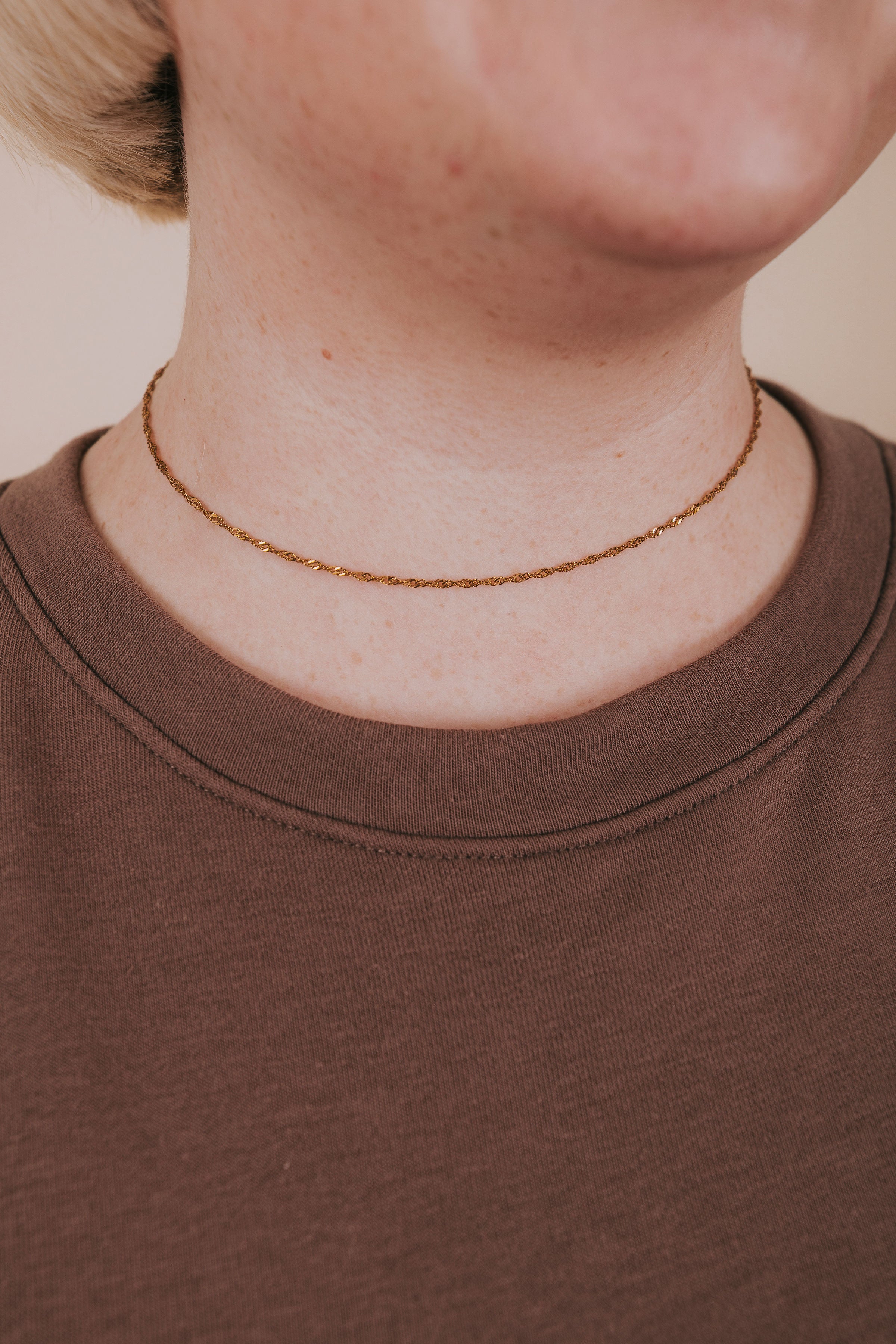 18k gold delicate twisted chain