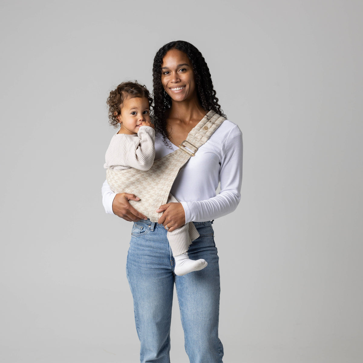 MABĒ - The Monarch Toddler Sling - Houndstooth