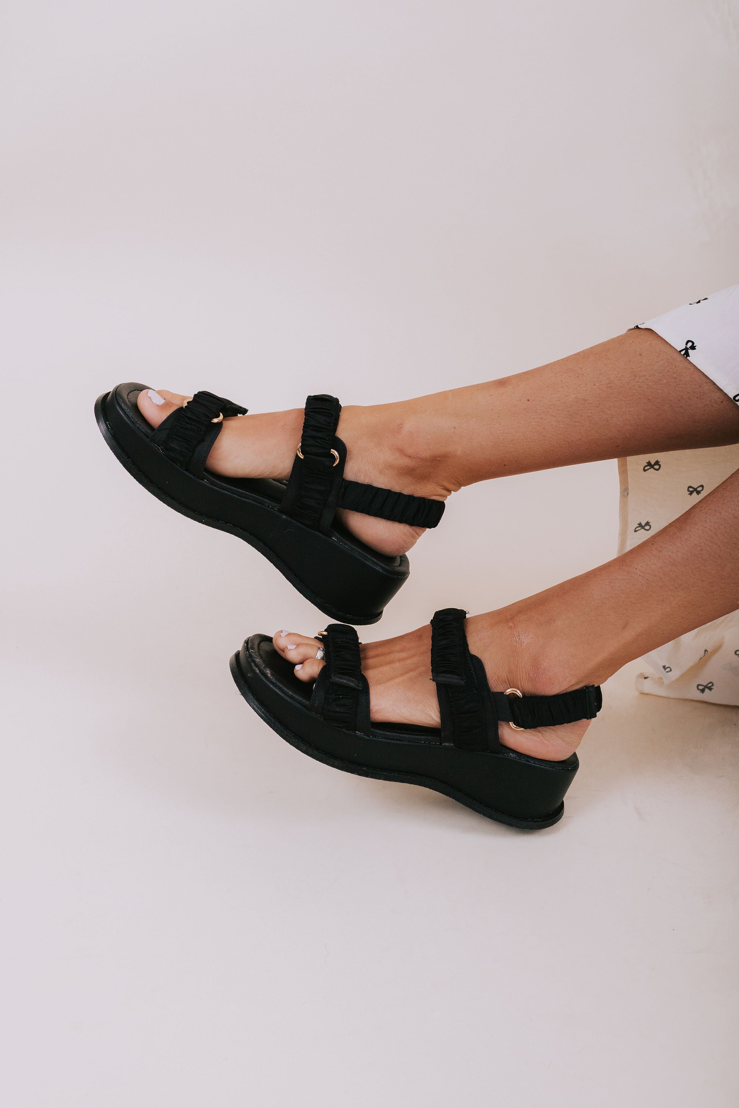 CHINESE LAUNDRY - Cashy Sandal