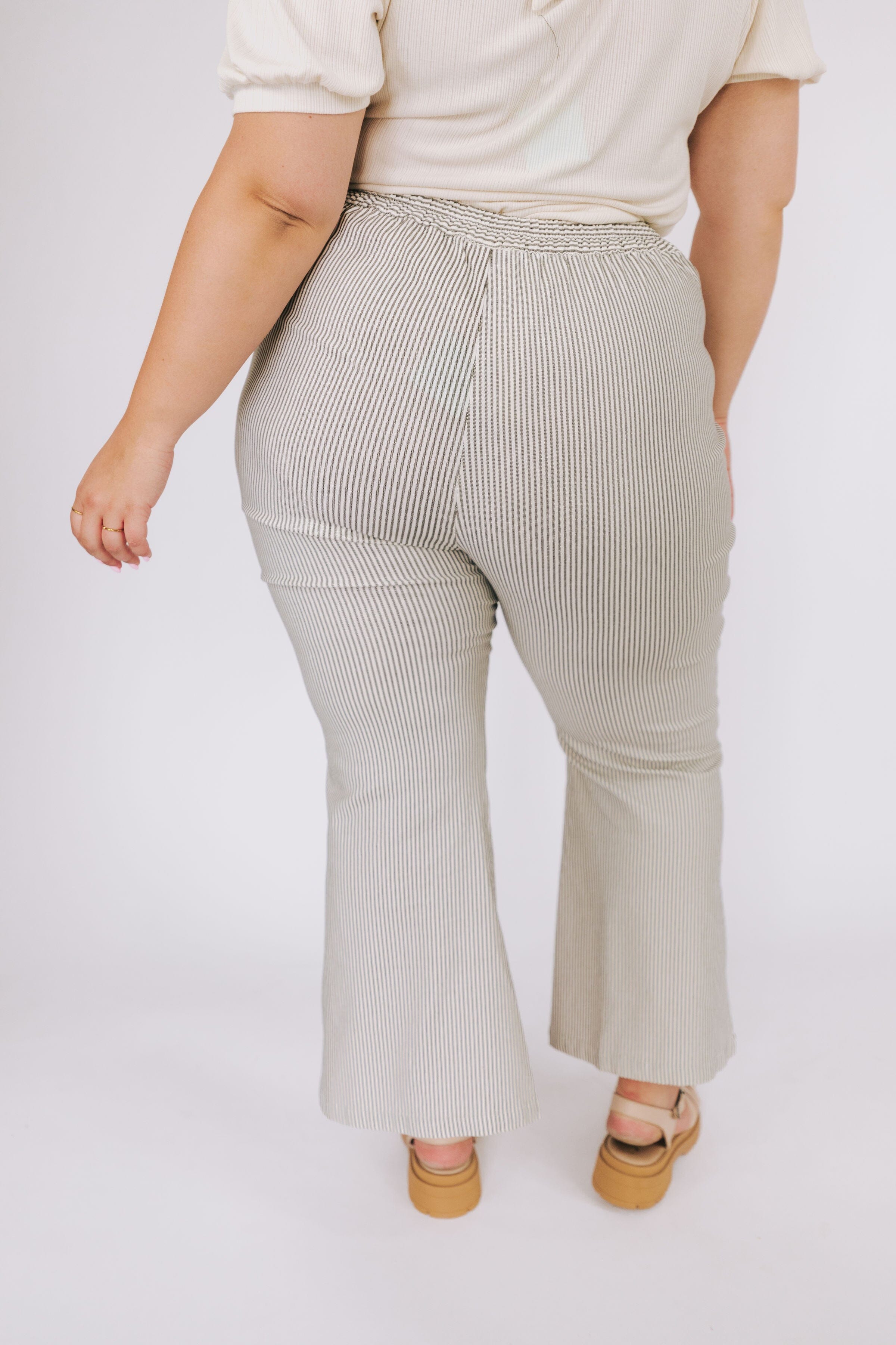 PLUS SIZE - Fine Line Pants