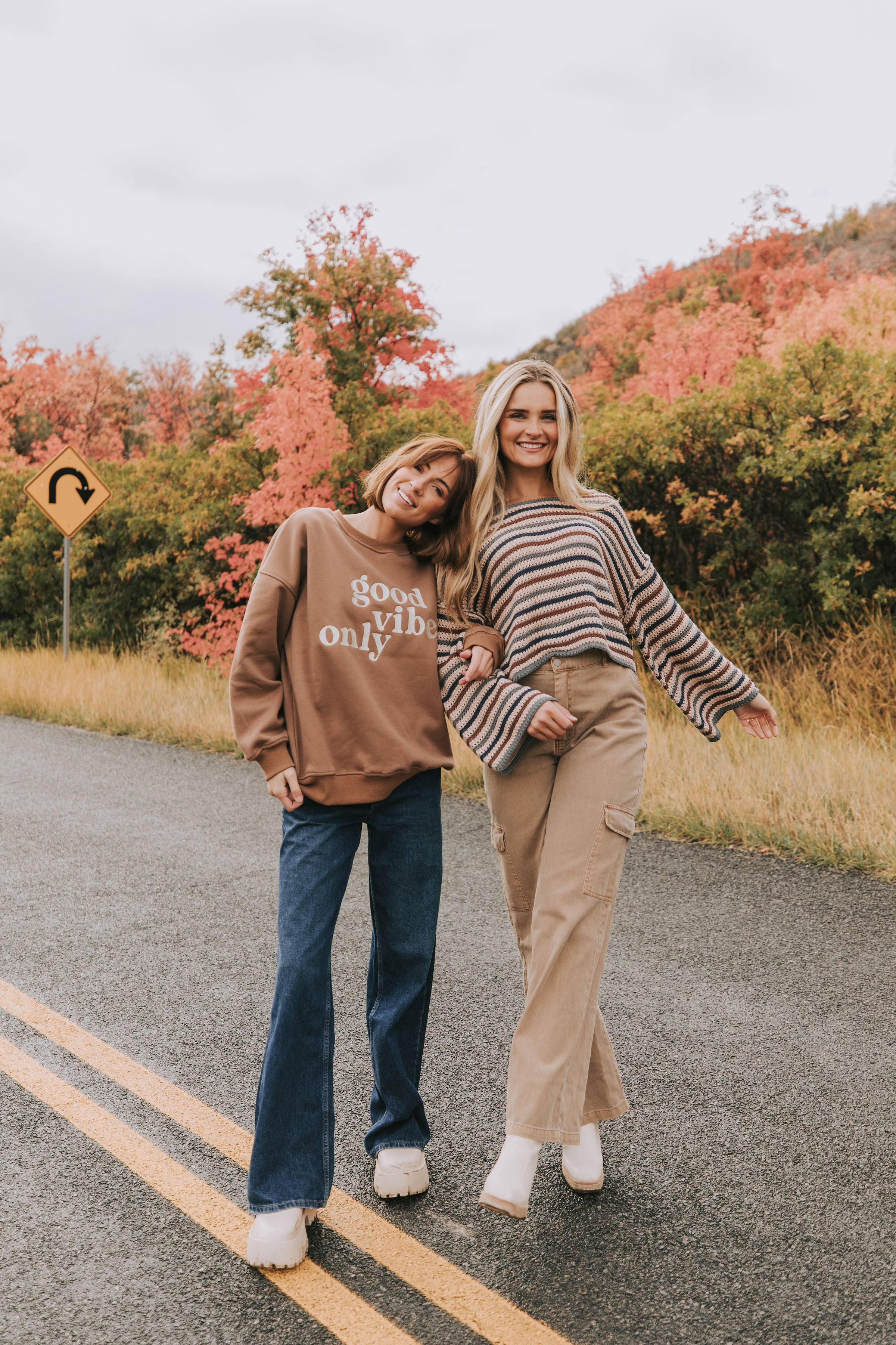 Good Vibes Only Pullover