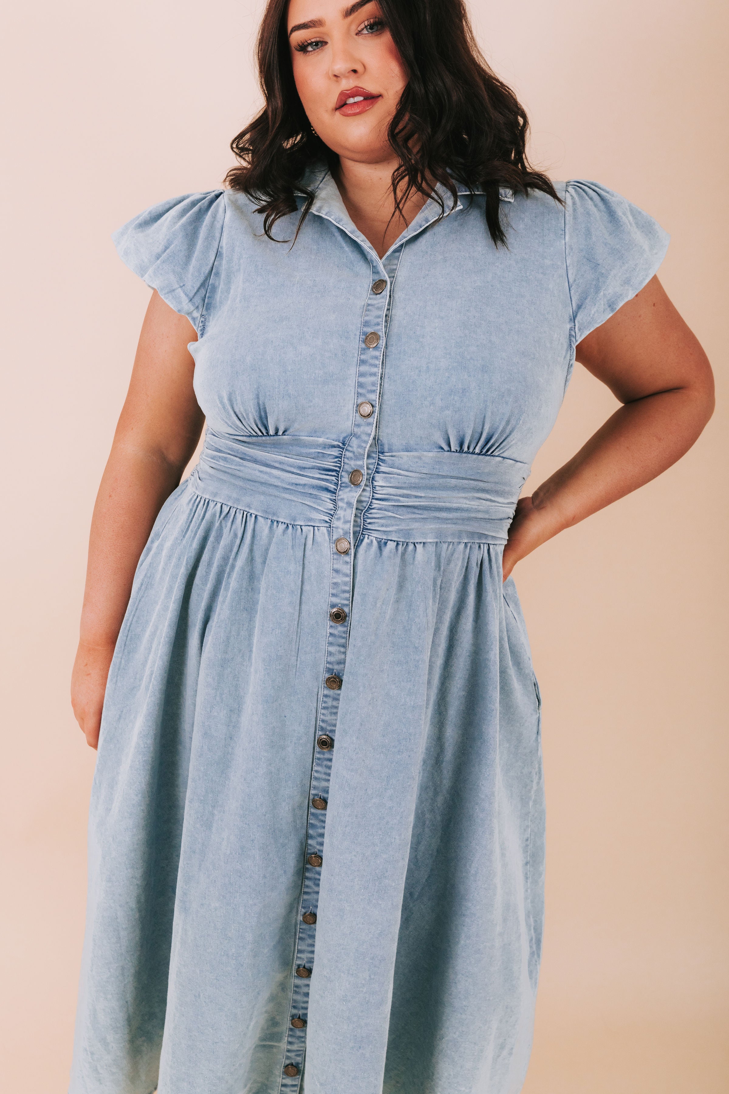 PLUS SIZE - Drag Me Down Dress