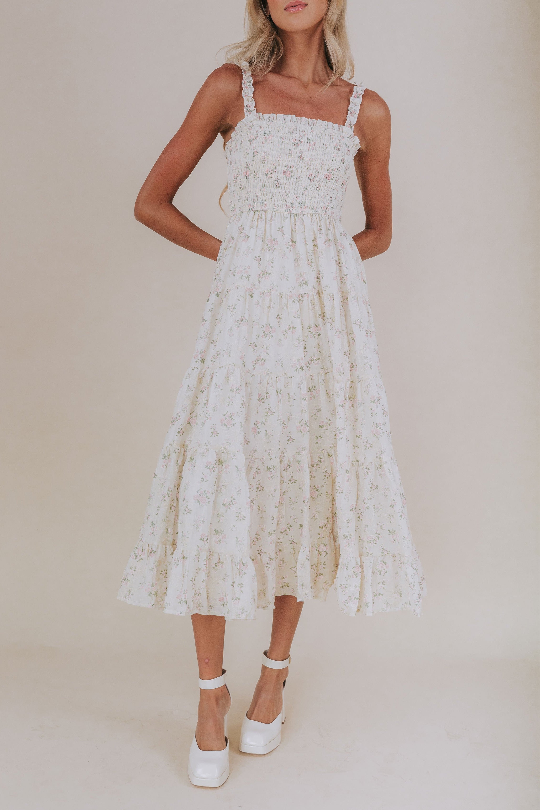 Single Glance Dress