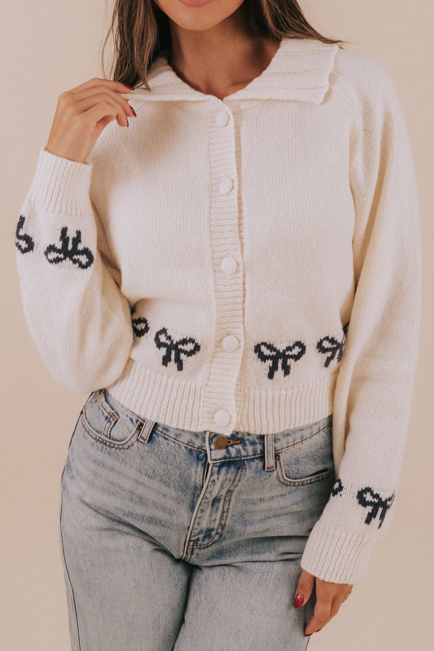 A Sweet Portrait Cardigan