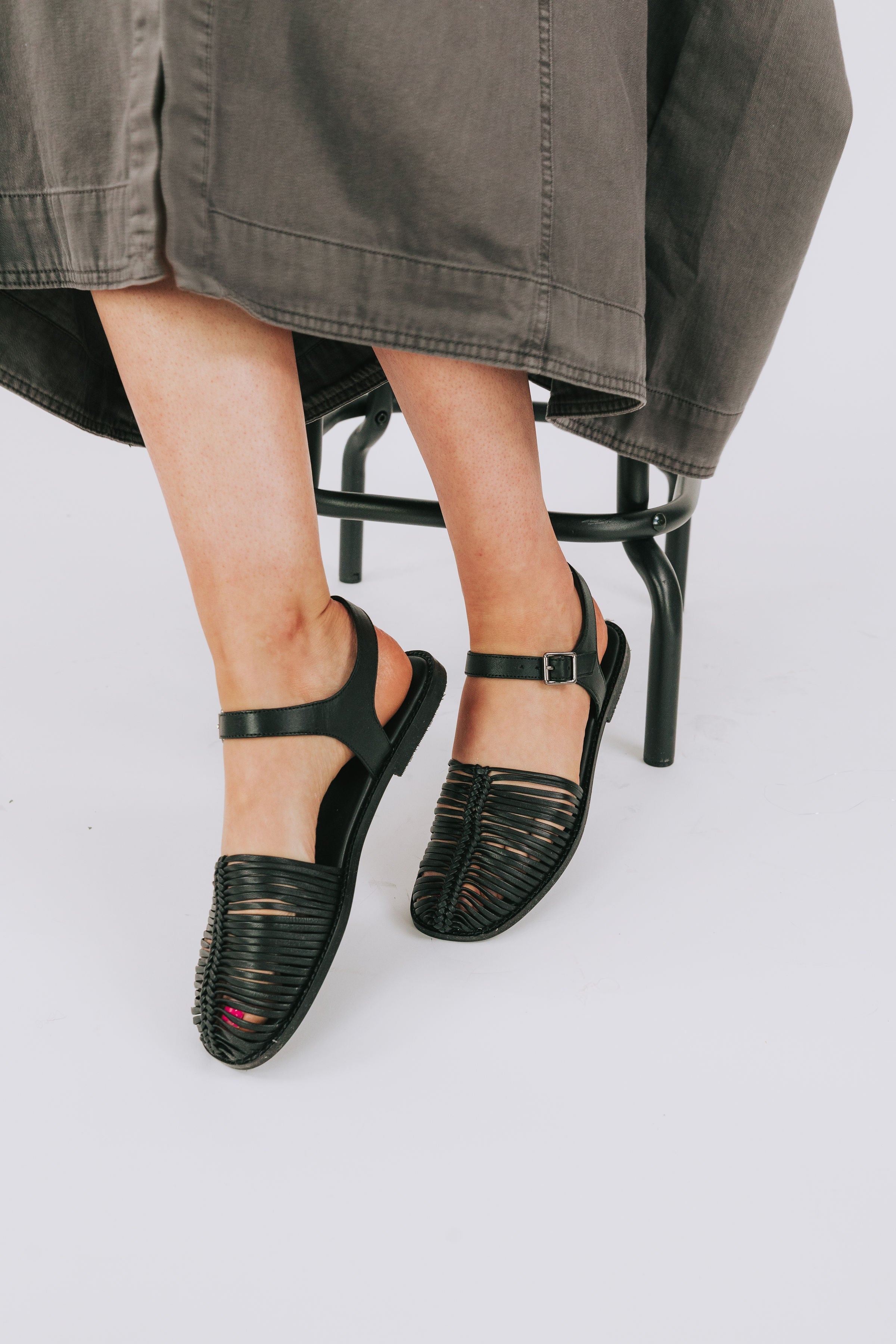 FREE PEOPLE - Frankie Fisher Flat by Free People in Black