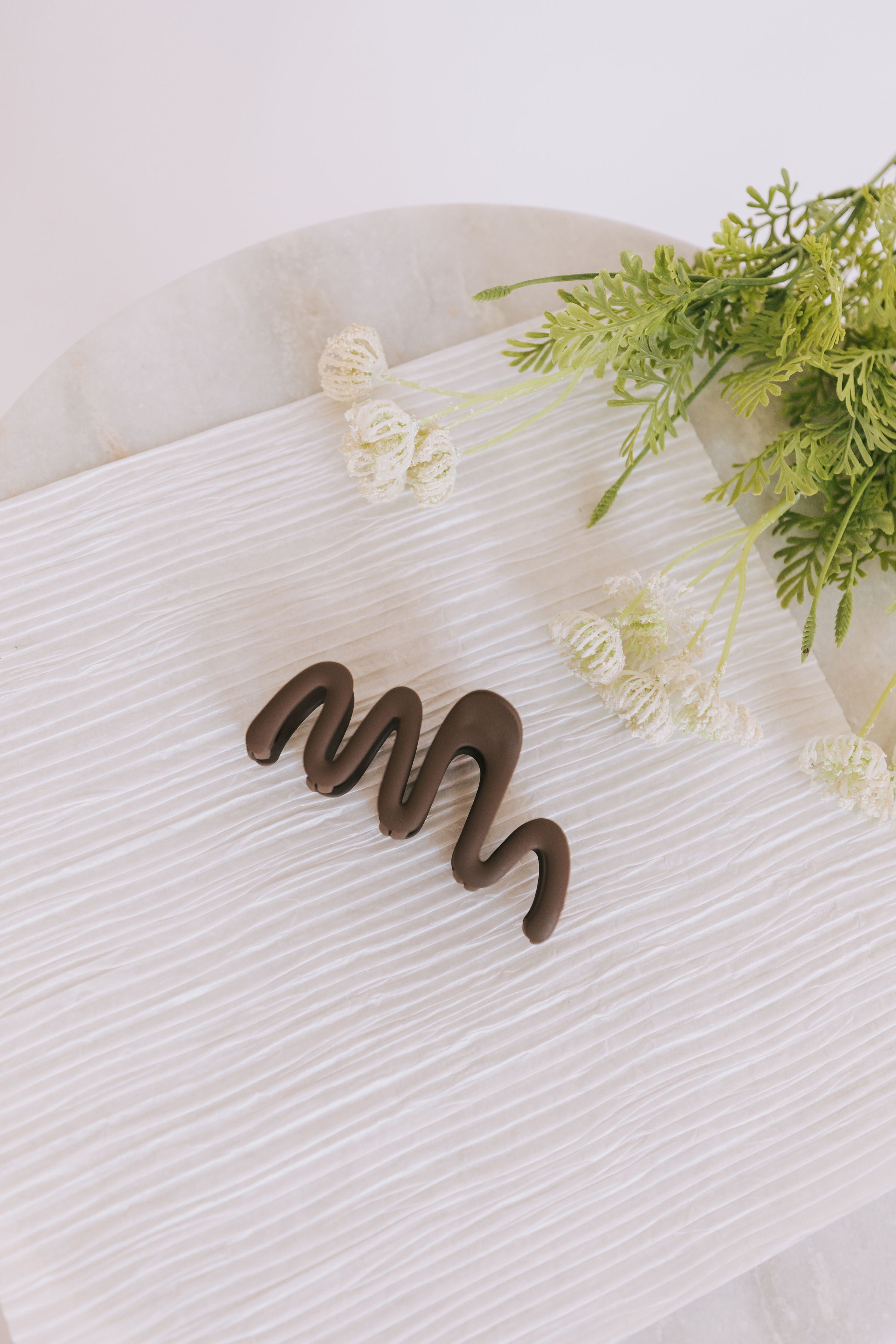 New Wave Claw Clip - 3 Colors!