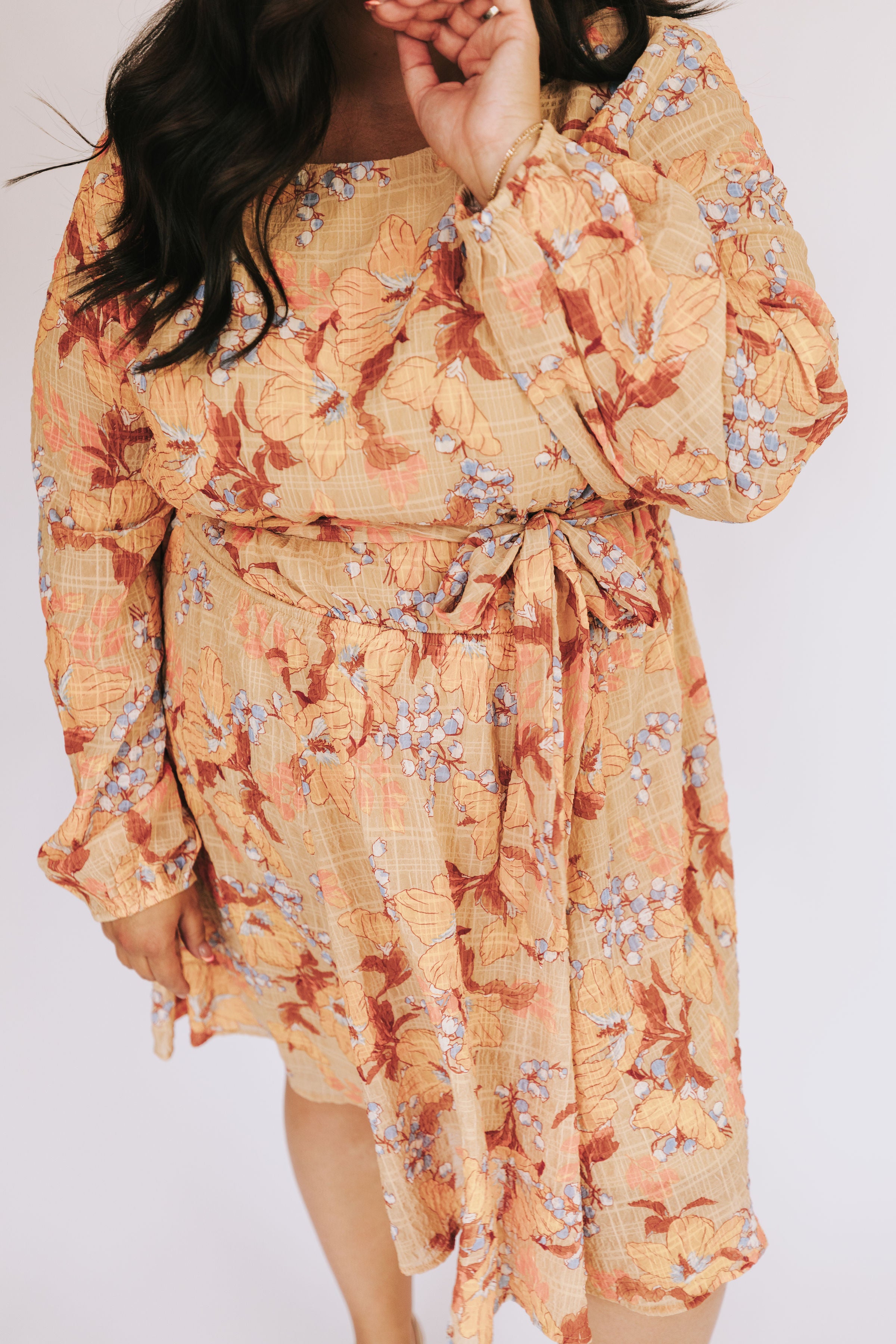 PLUS SIZE - Pull Away Dress