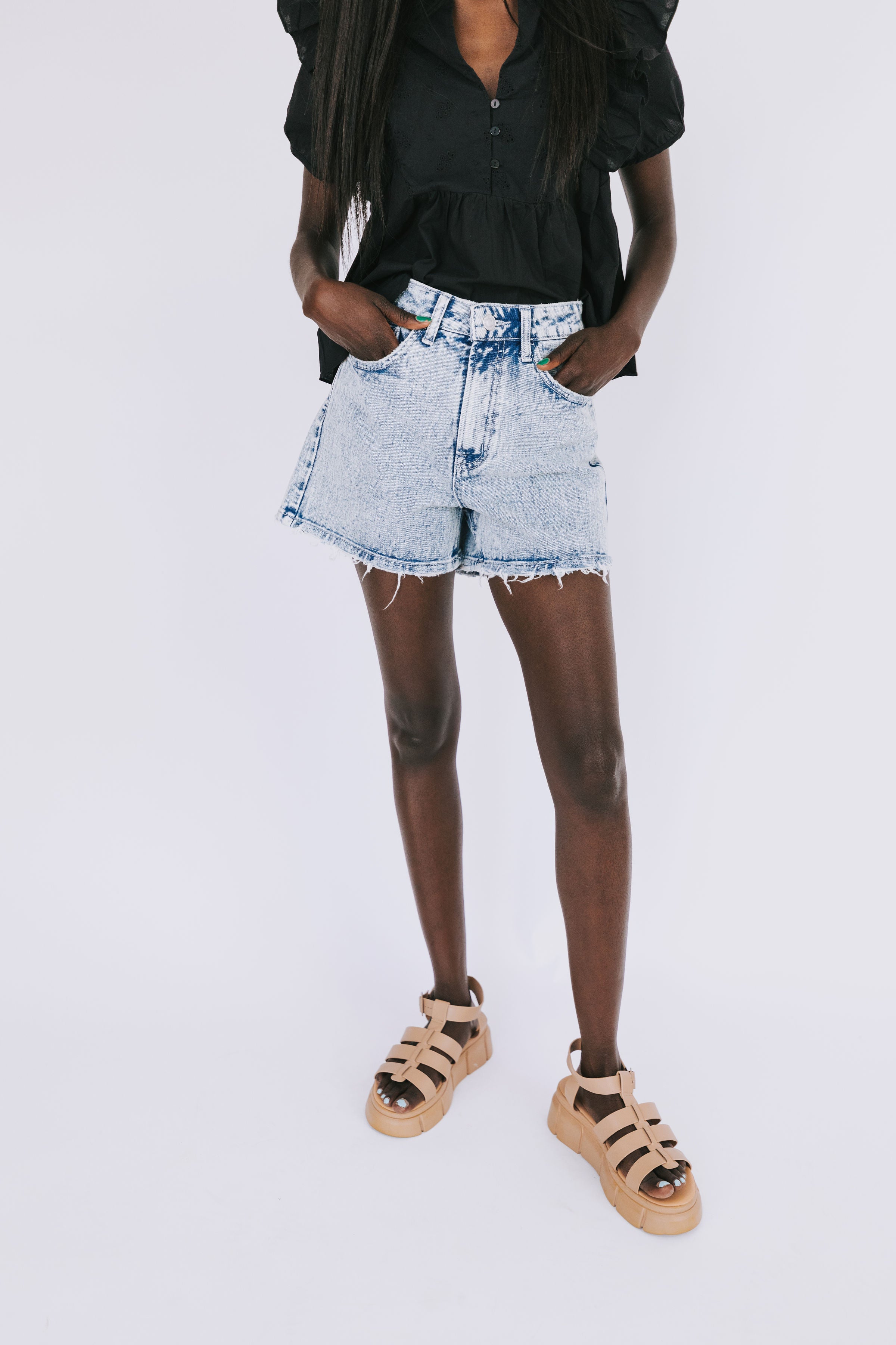 Alma Shorts