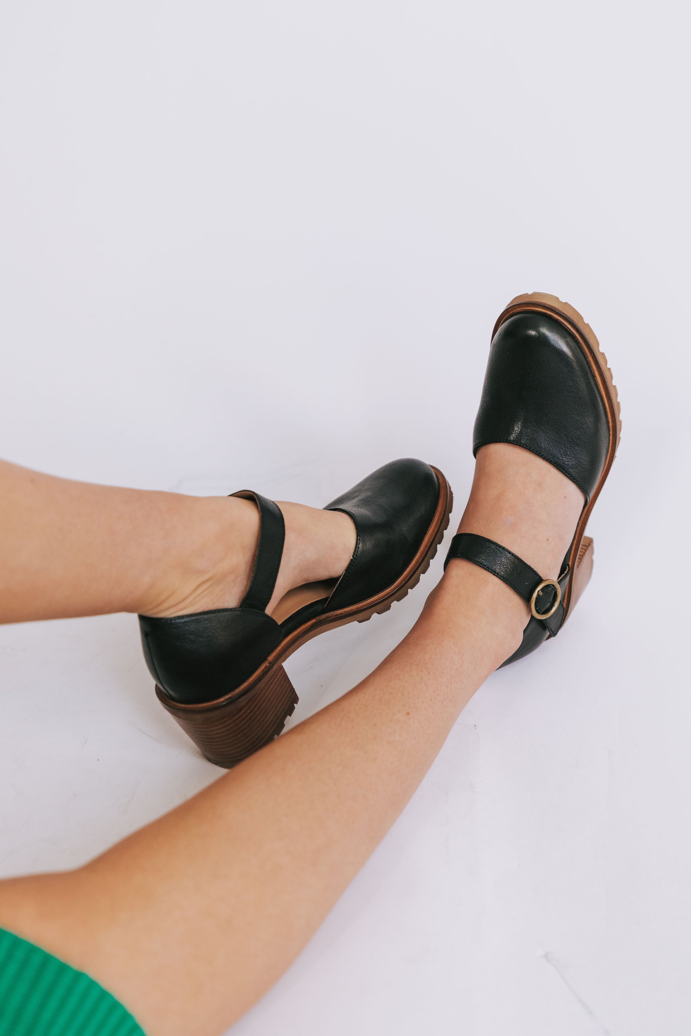 SEYCHELLES - Lock And Key Heel - 2 Colors!