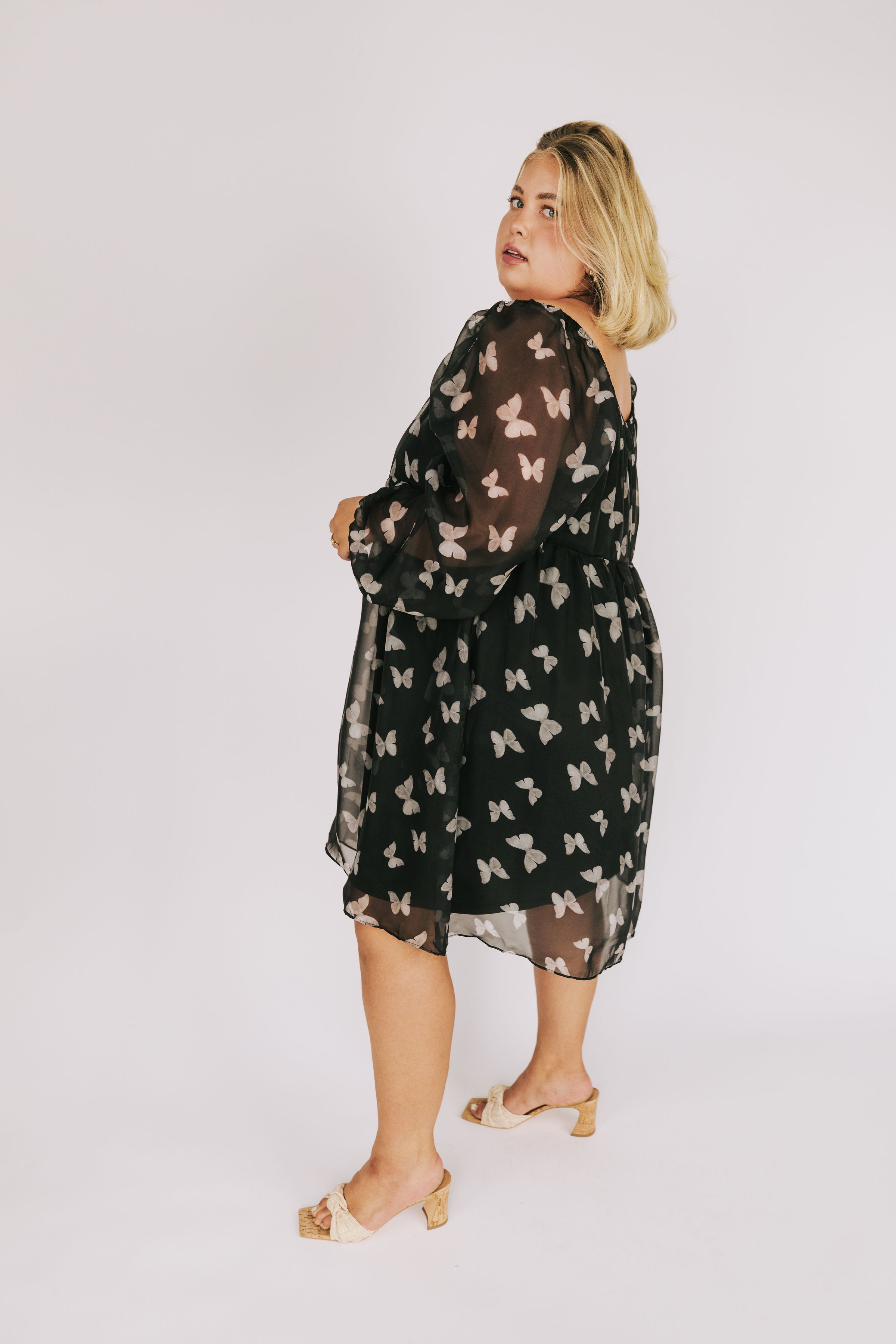 PLUS SIZE - Butterfly Effect Dress