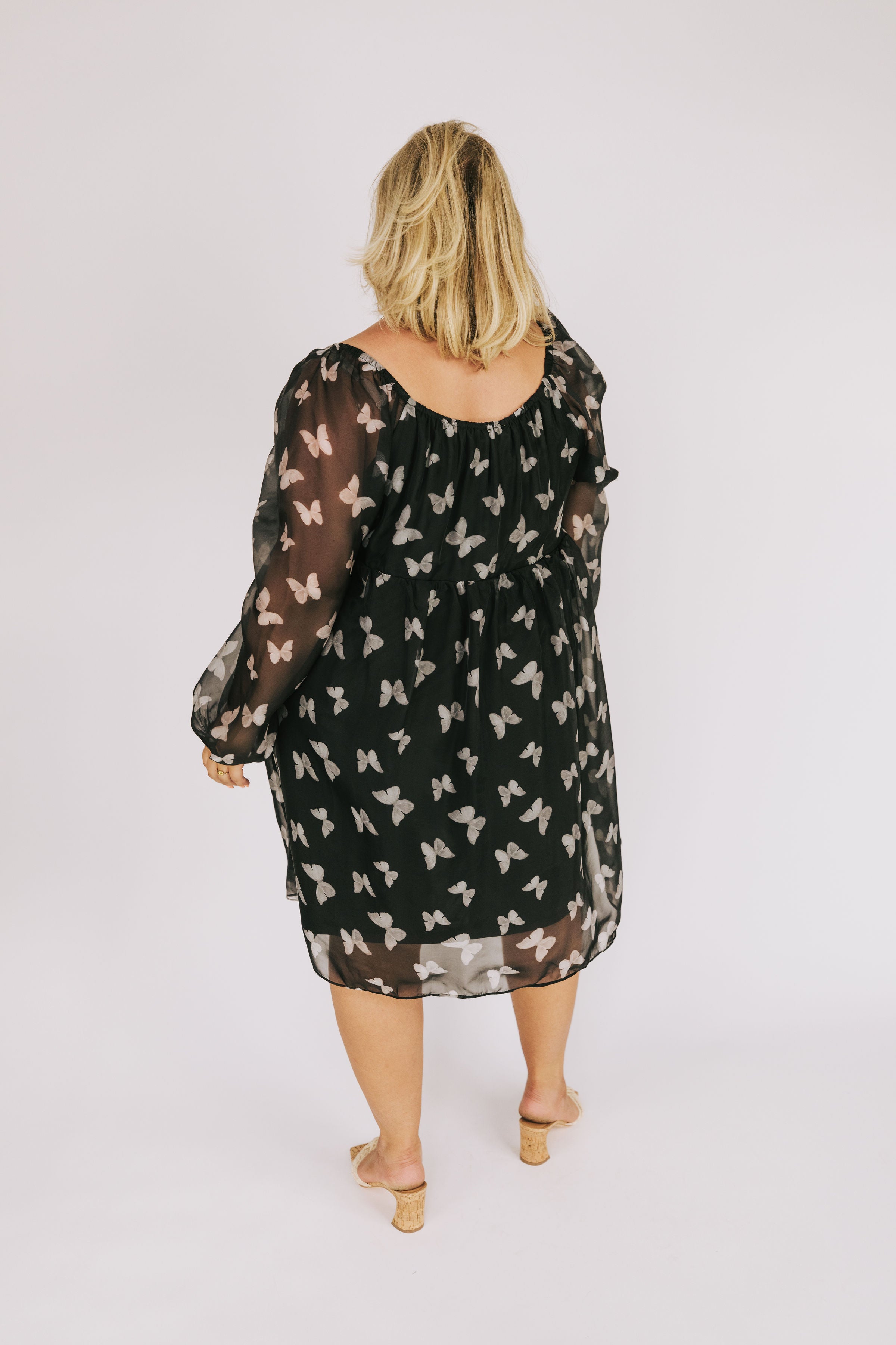 PLUS SIZE - Butterfly Effect Dress