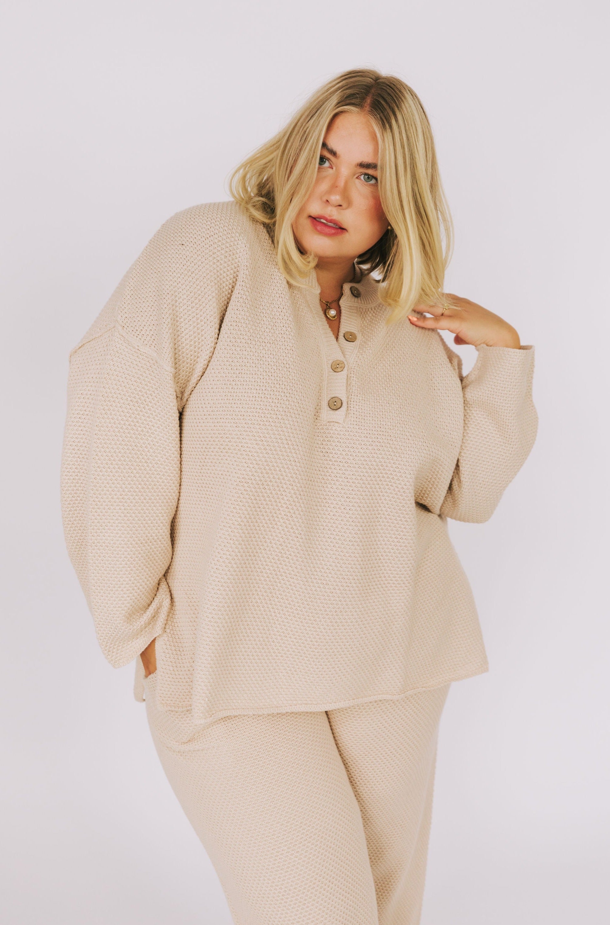 PLUS SIZE - Dream Big Dreams Top