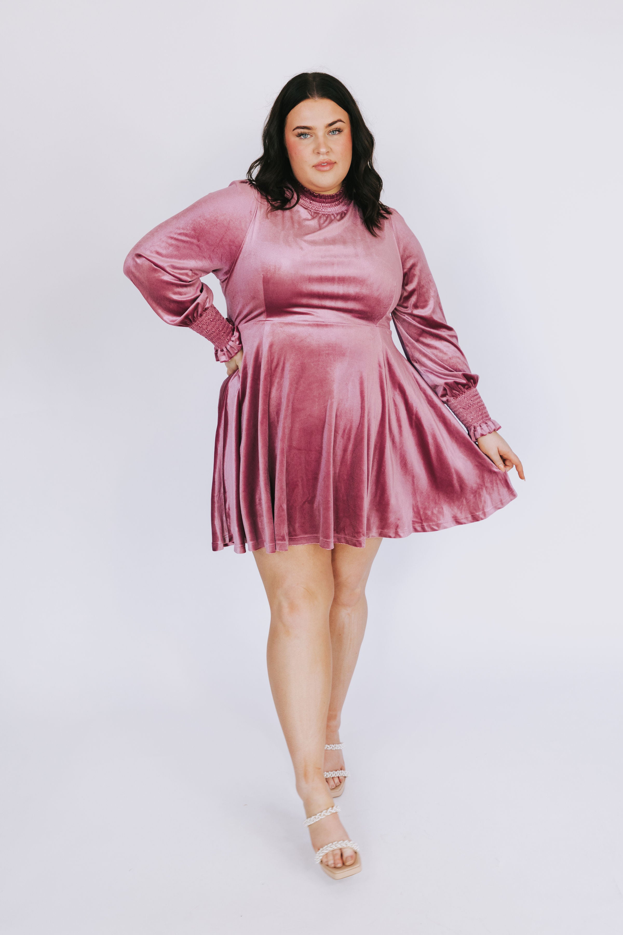 PLUS SIZE - Glamour Shot Dress