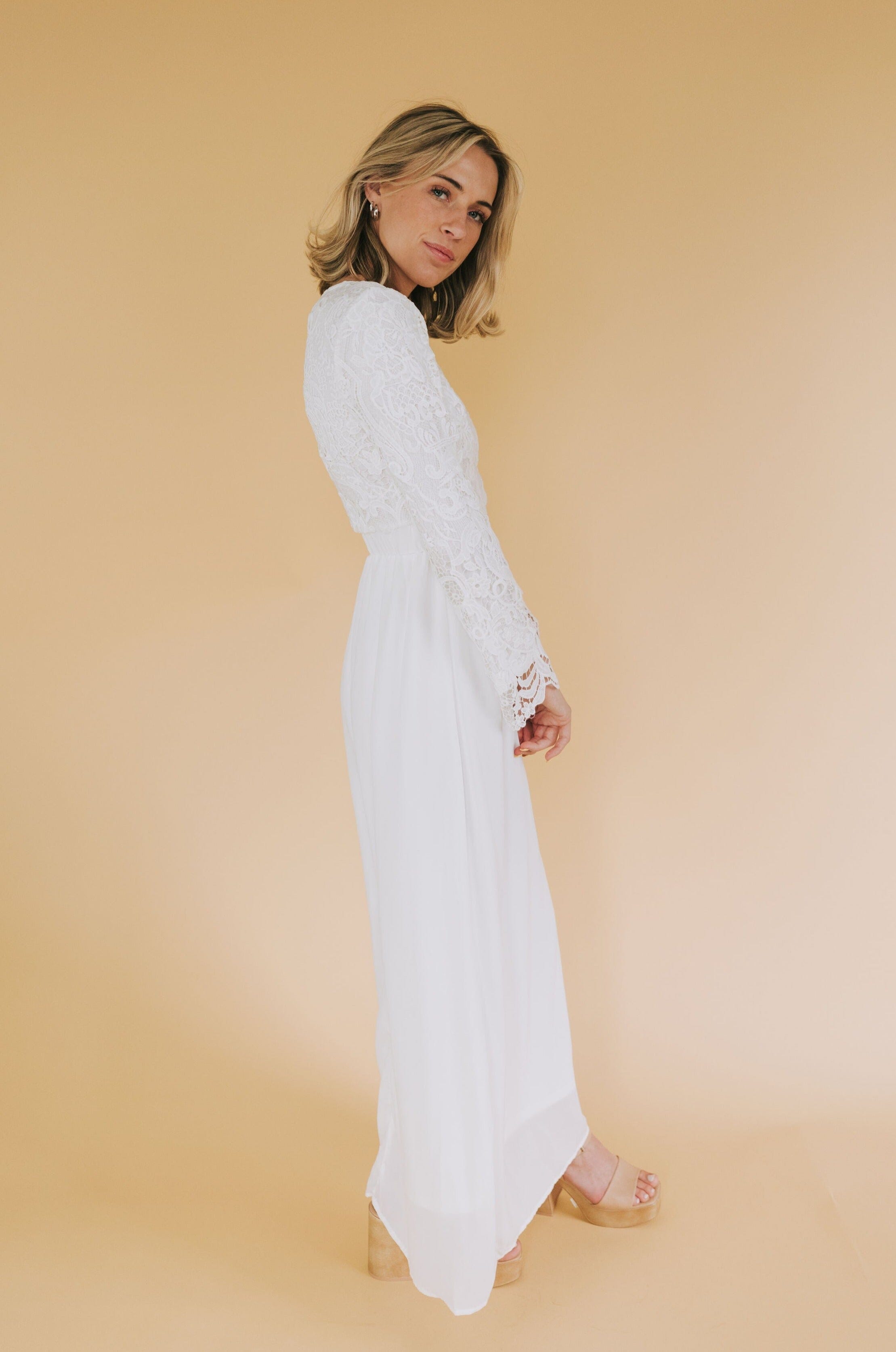 EXCLUSIVE - The White: Gloria
