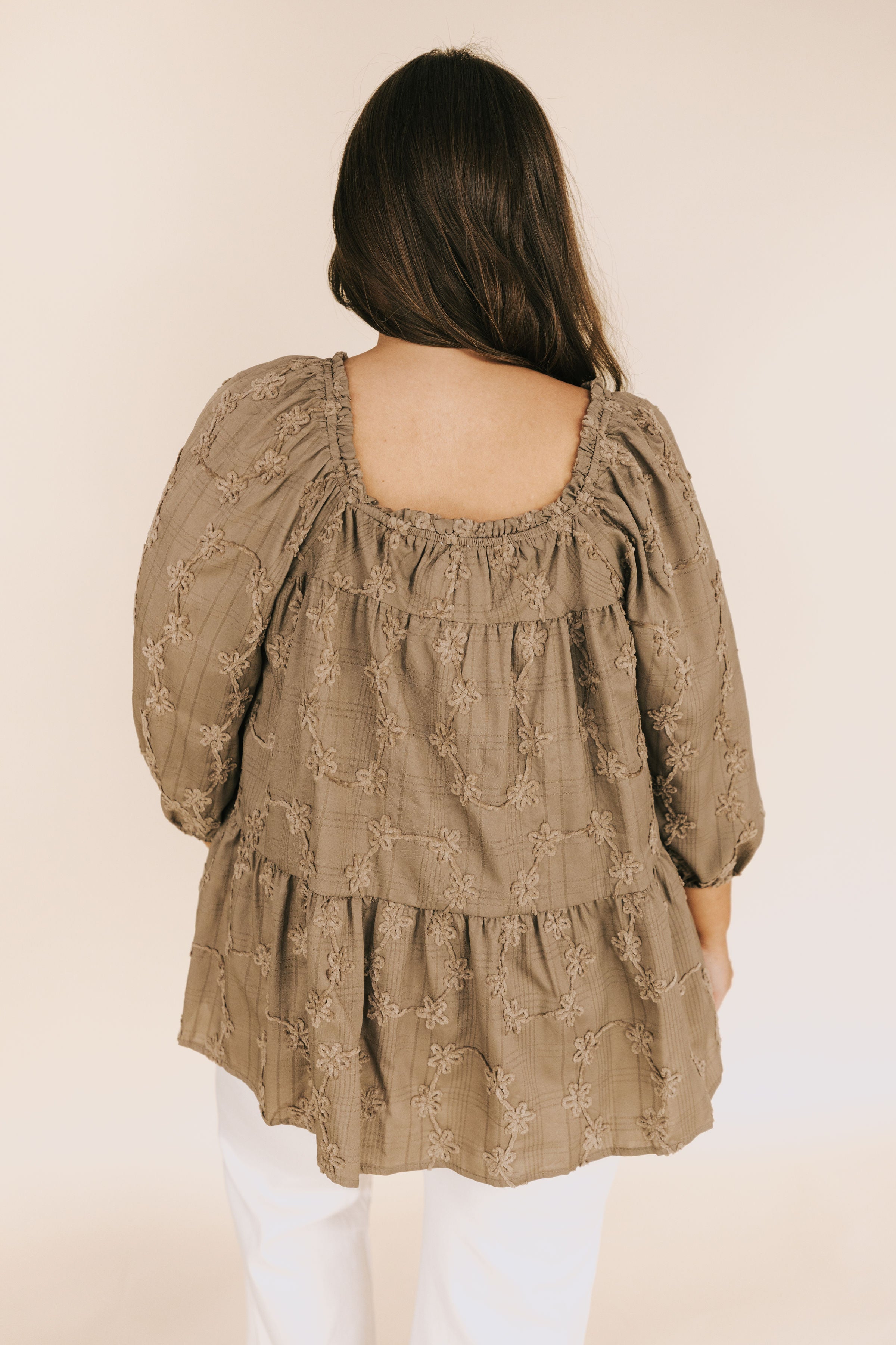 PLUS SIZE - Chasing Dreams Top
