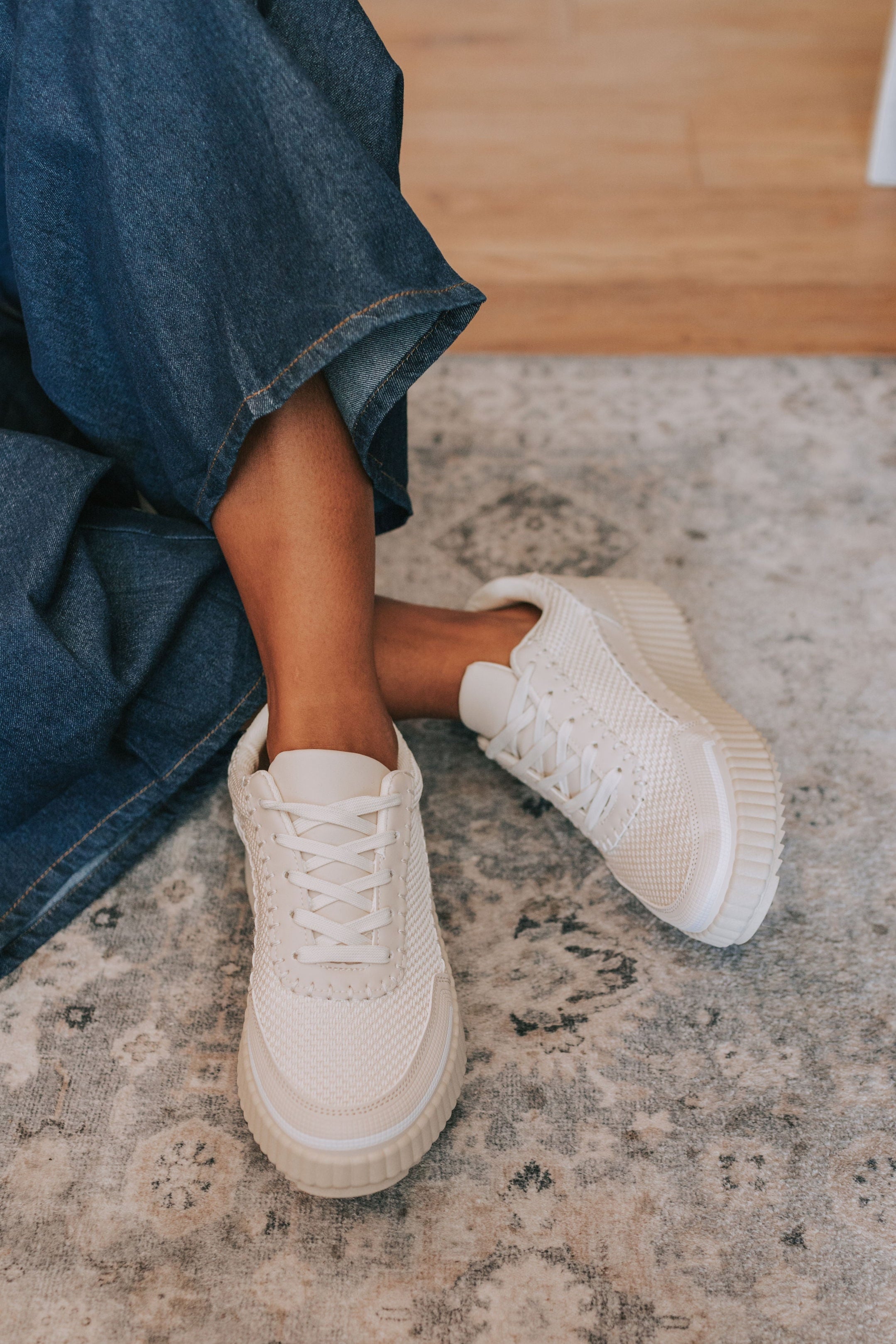 CHINESE LAUNDRY - Spirited Mesh Sneaker