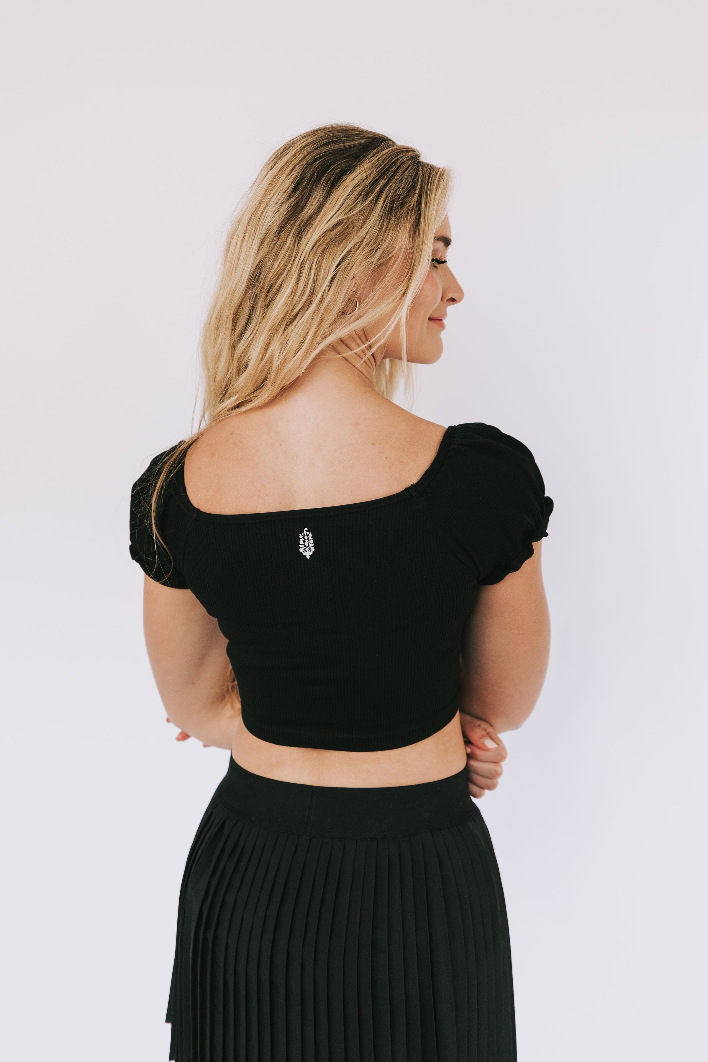 FREE PEOPLE - Happiness Runs Puff Sleeve Crop Tank