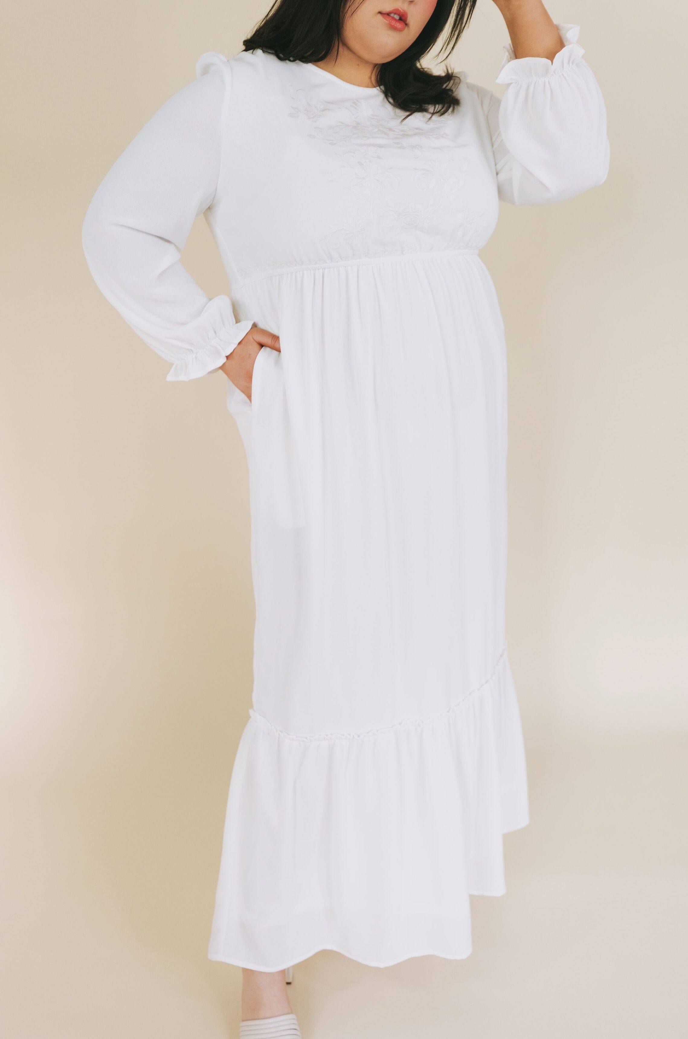 EXCLUSIVE - The White: Phyllis