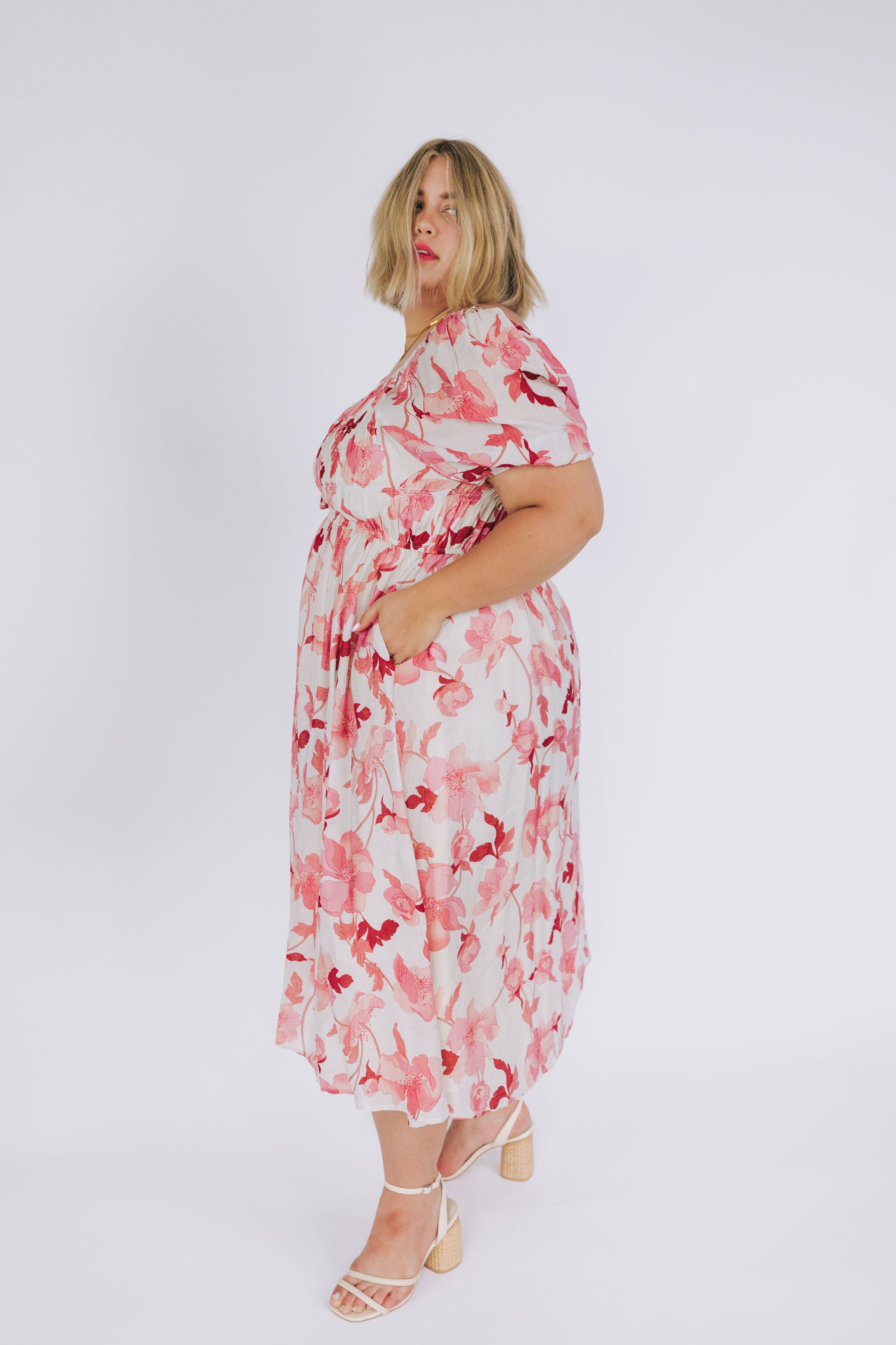 PLUS SIZE - Breezy Beauty Dress