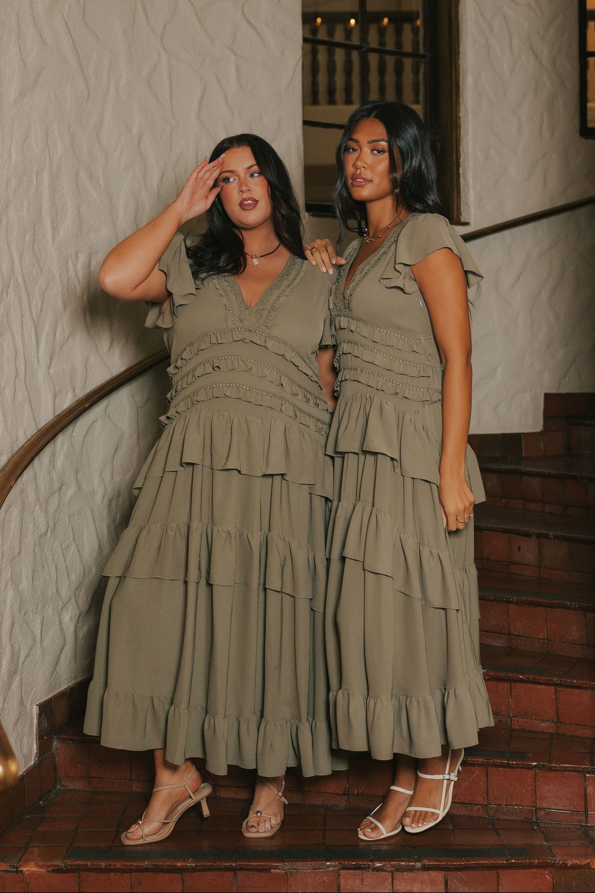 EXCLUSIVE - Picture Paradise Dress- 2 Colors!