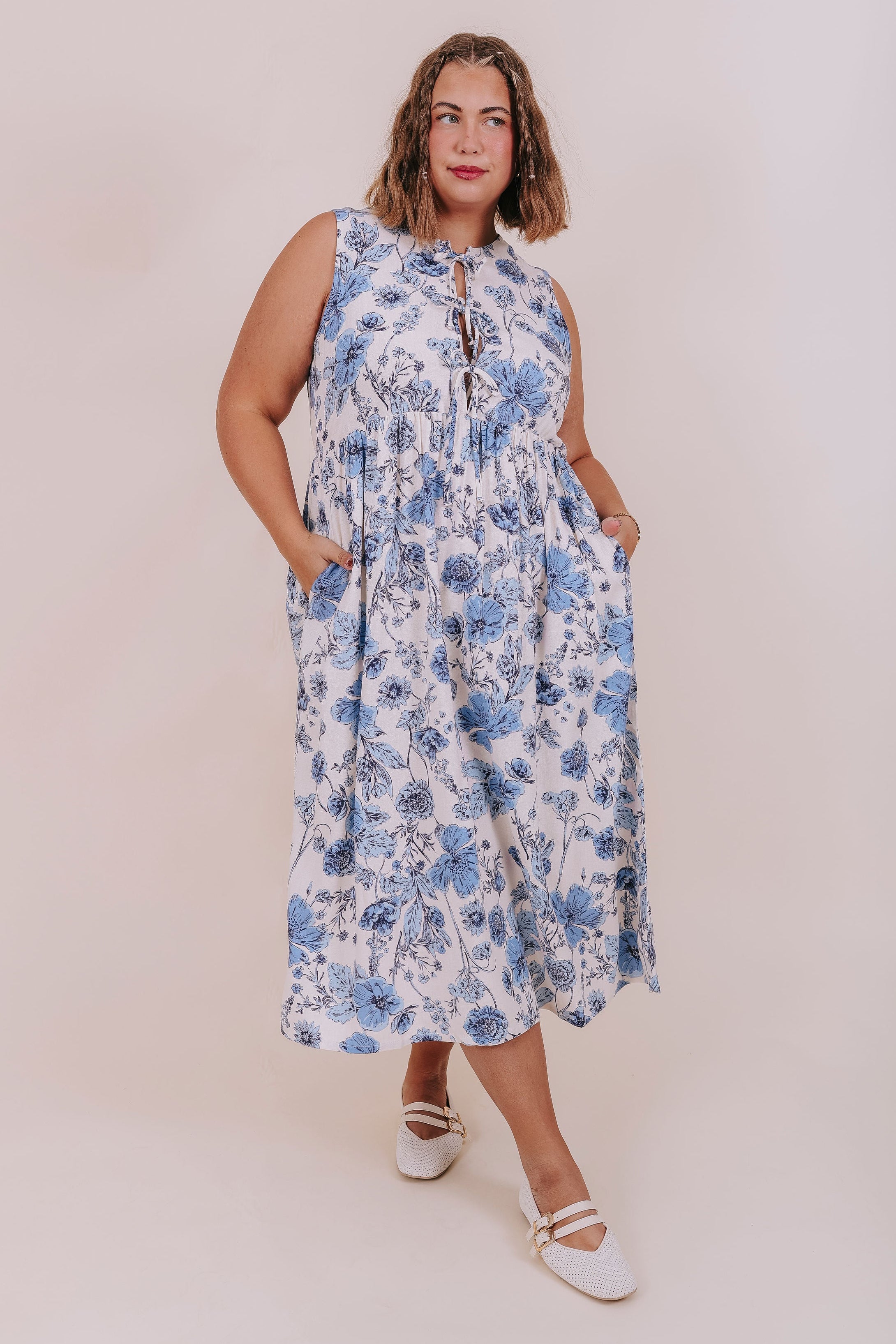PLUS SIZE - Floral Splash Dress