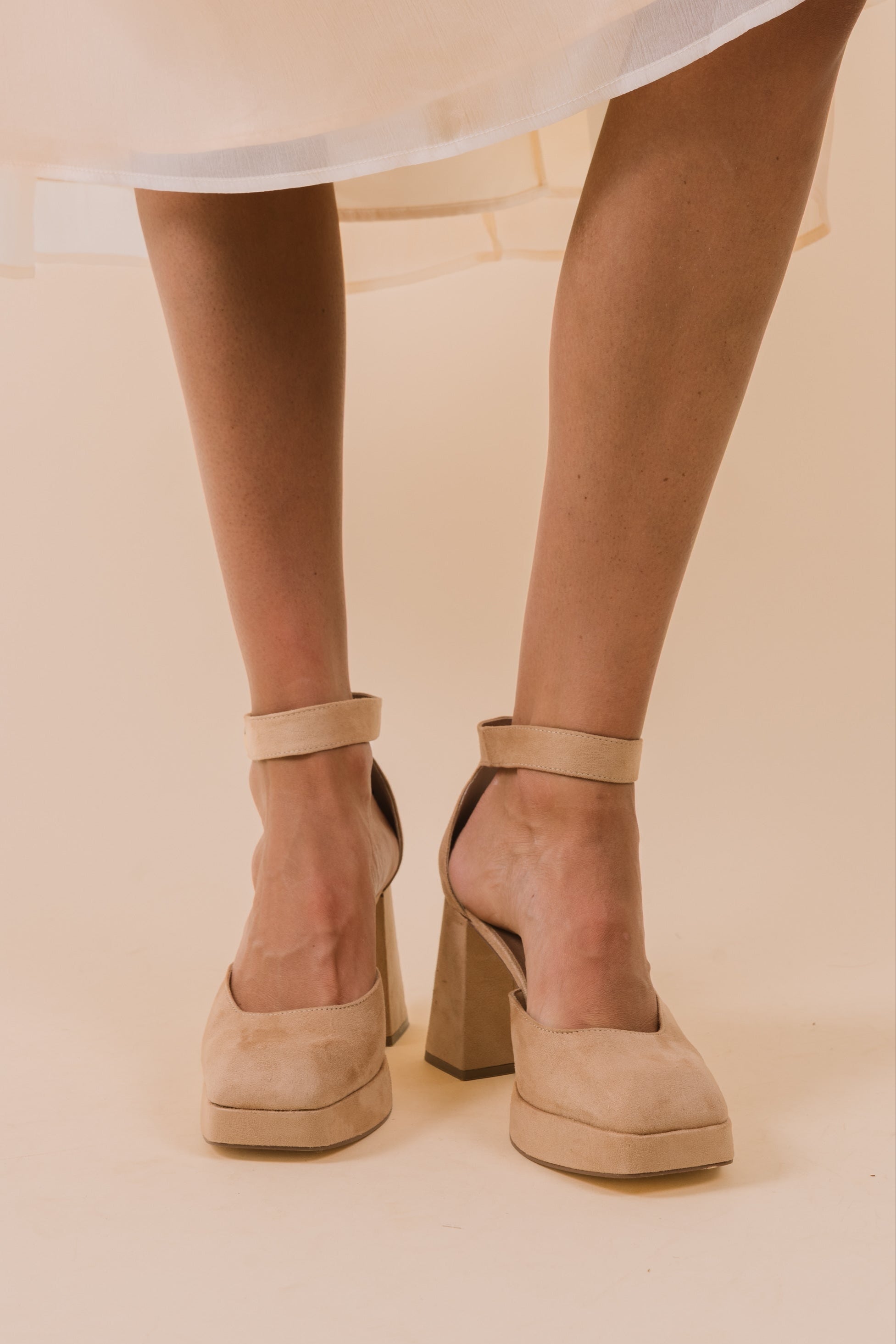 CHINESE LAUNDRY - Oaklen Platform Heels