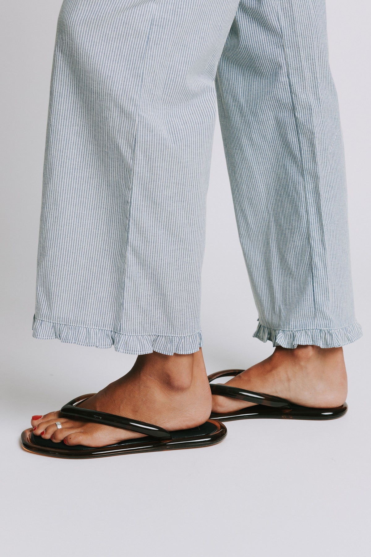 dolce vita jozey sandals side