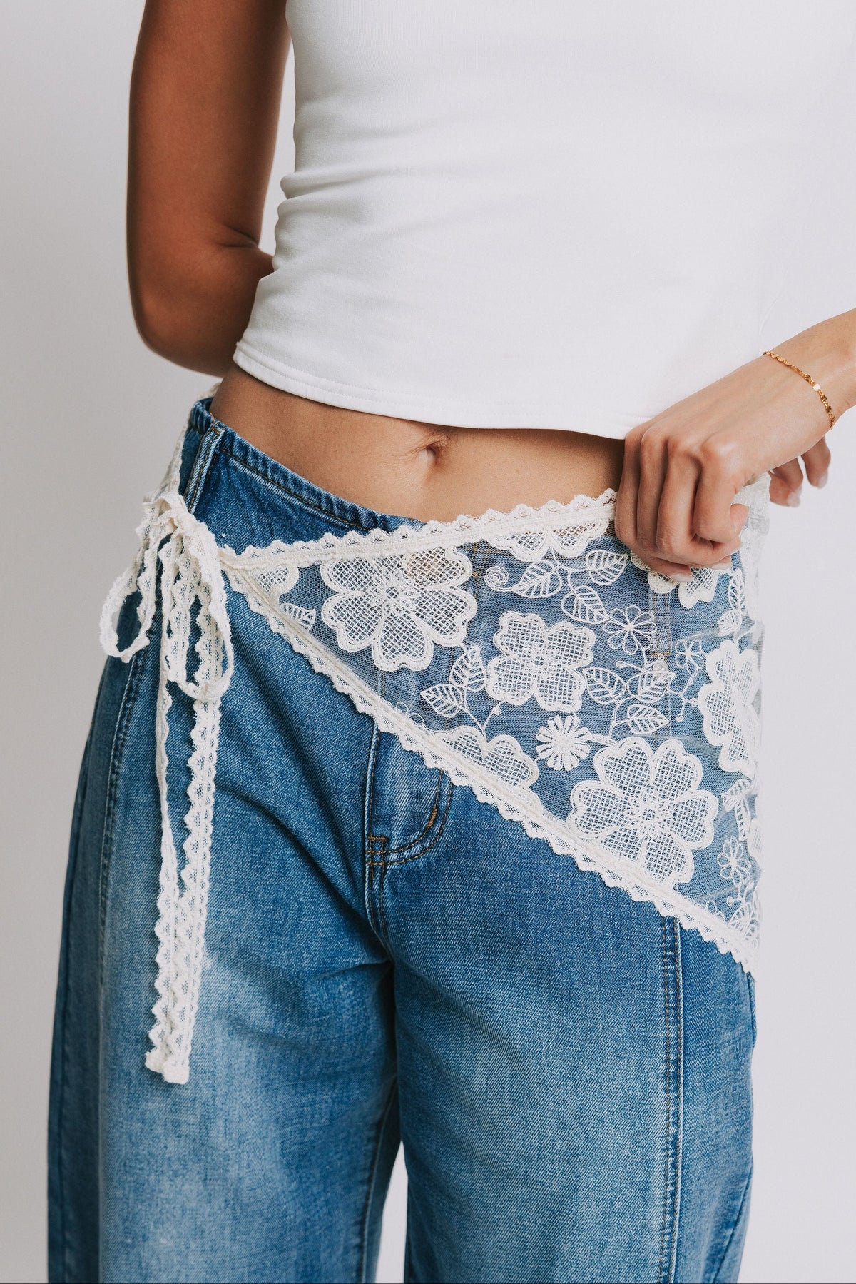 lace triangle waist scarf