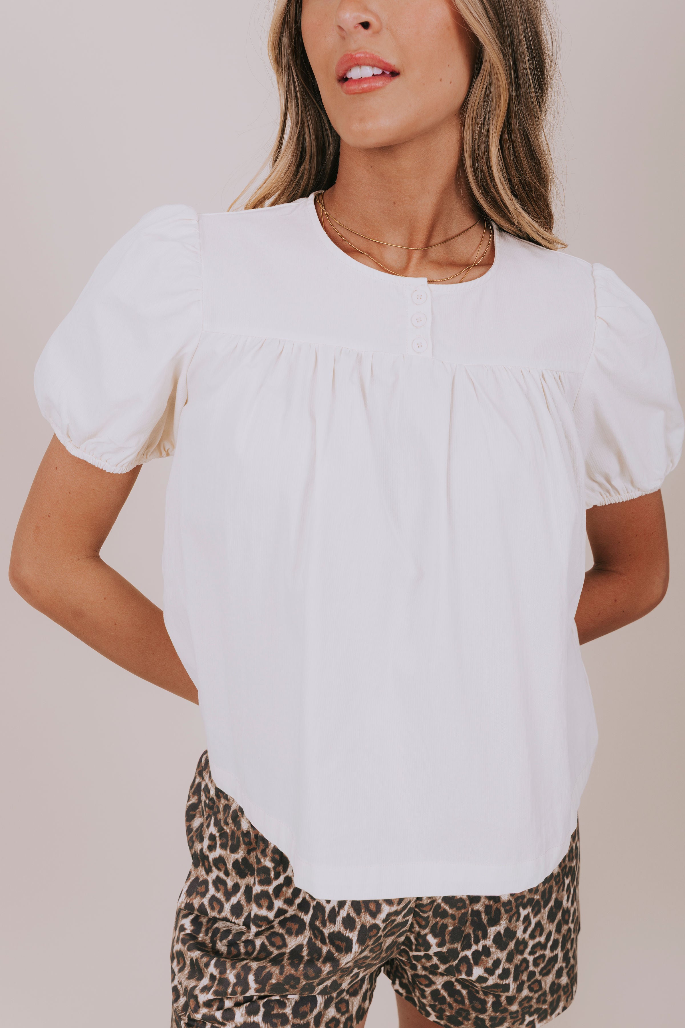 off white puff sleeve top detail