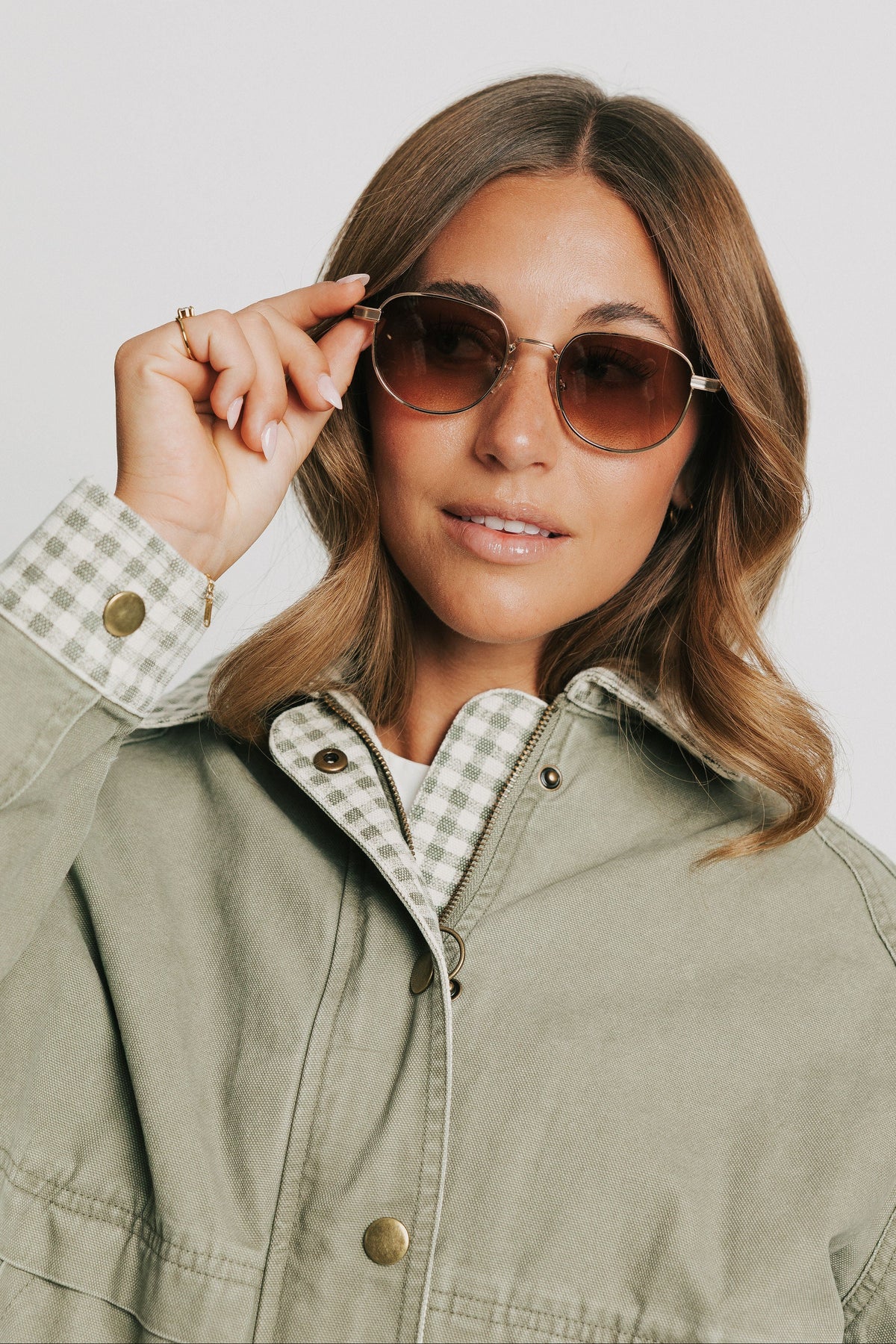 quay born ready sunglasses model