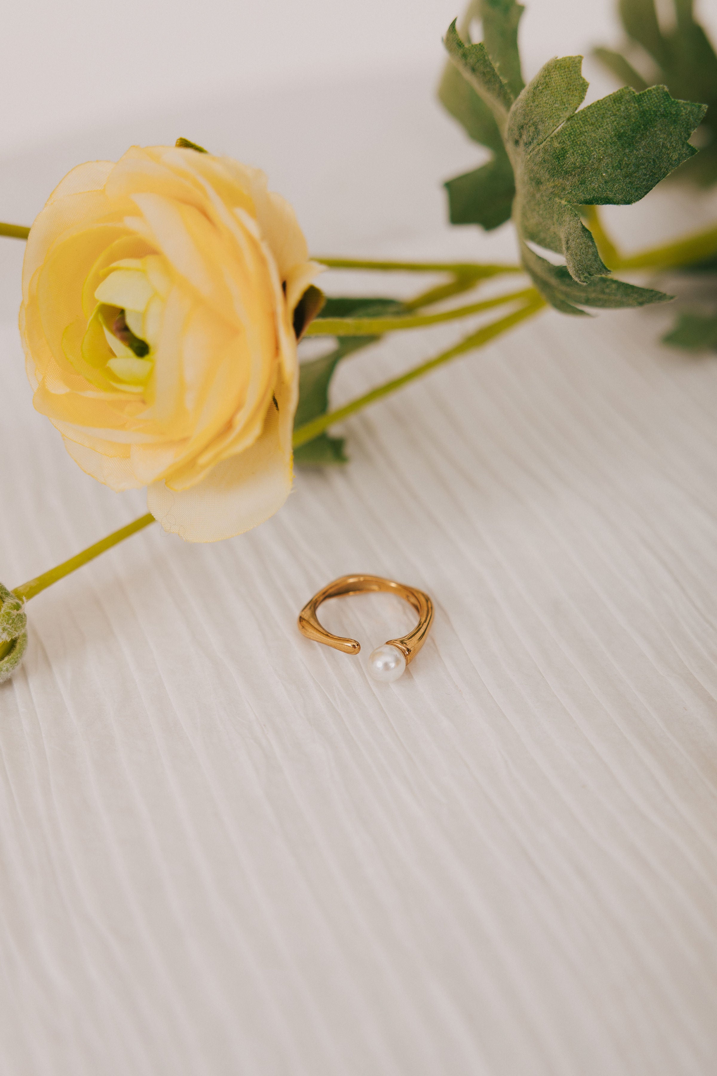 square jointed pearl ring