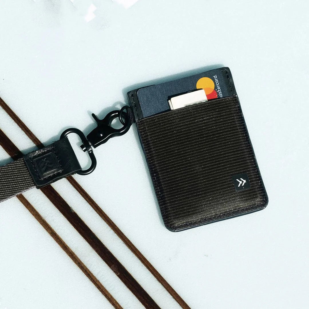 THREAD - Black Vertical Wallet