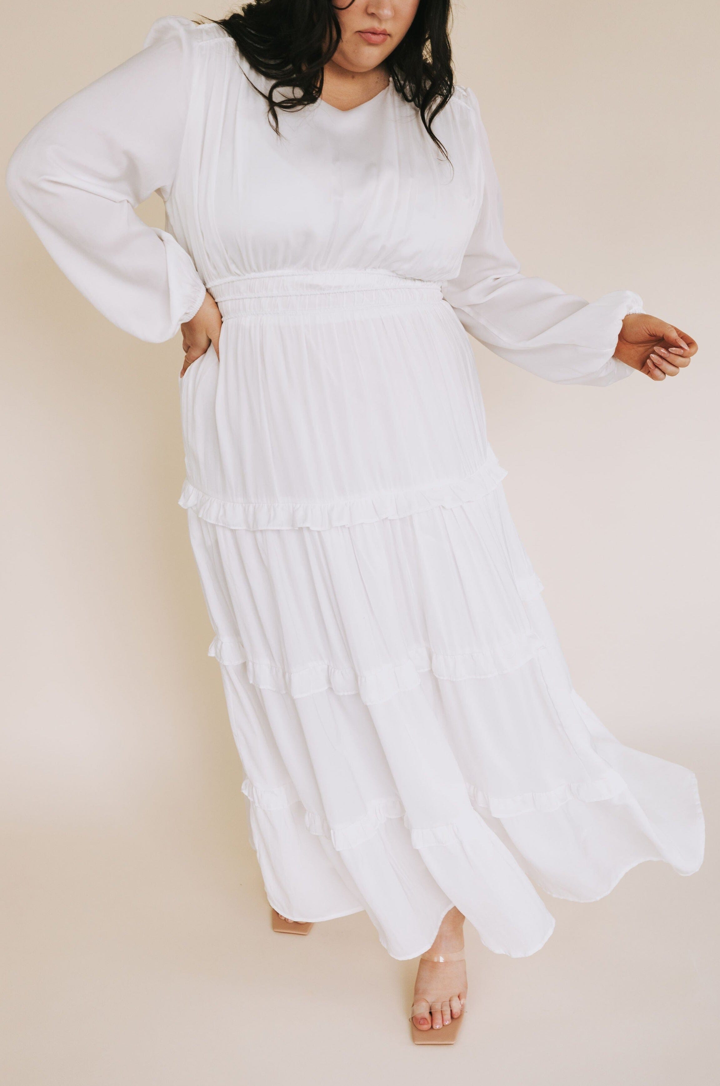 PLUS SIZE - The White: Sandra