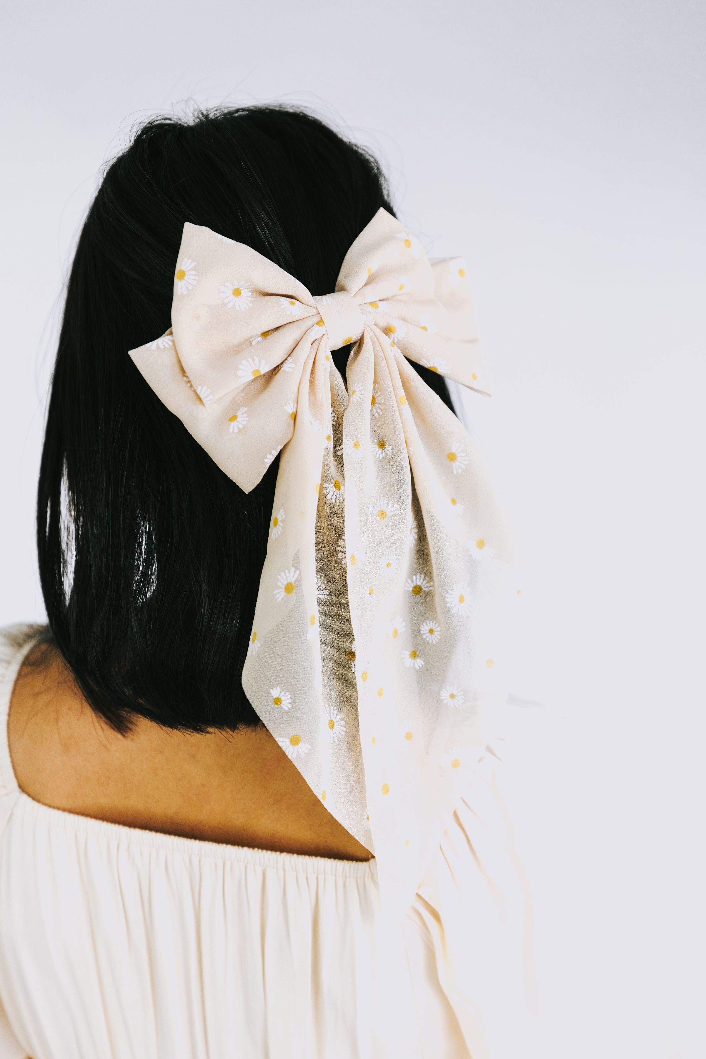 Daisy Days Bow