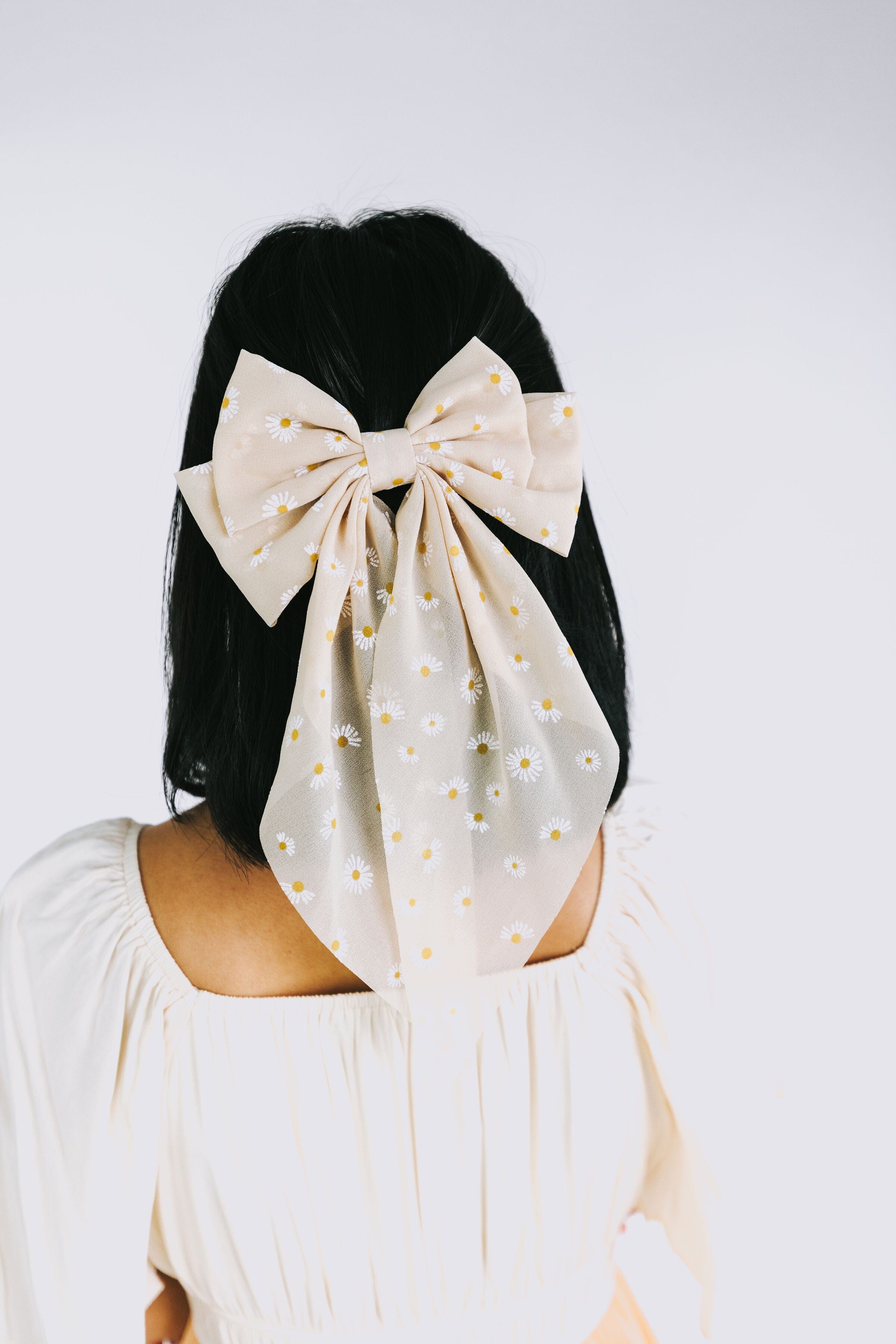 Daisy Days Bow