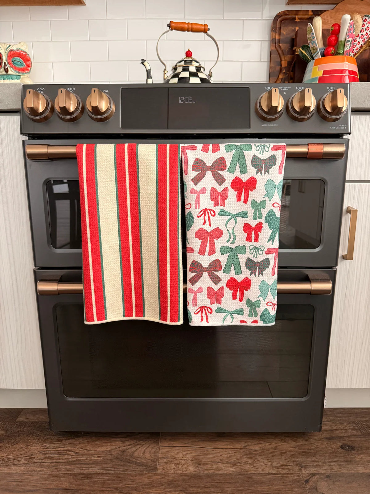 CRAE.HOME - Dress It Up Double-Sided Hand Towel