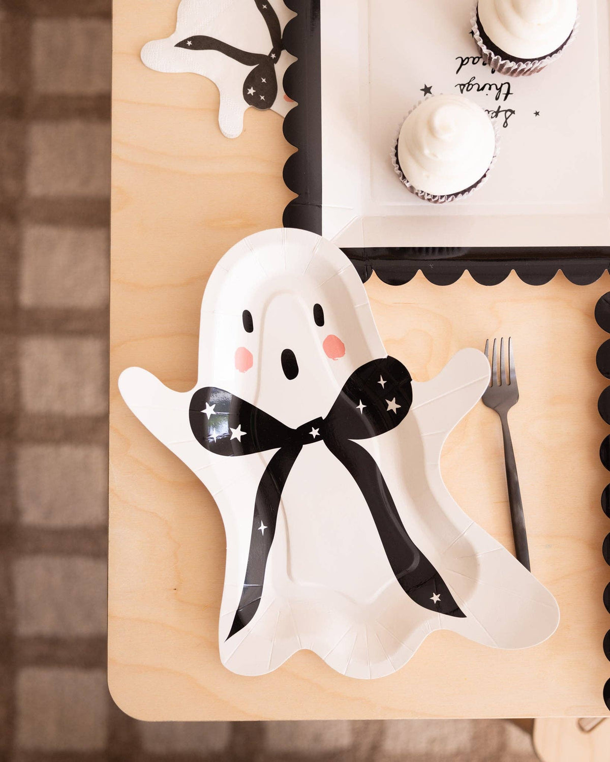 MY MIND'S EYE - Booquette Ghost Shaped Plate