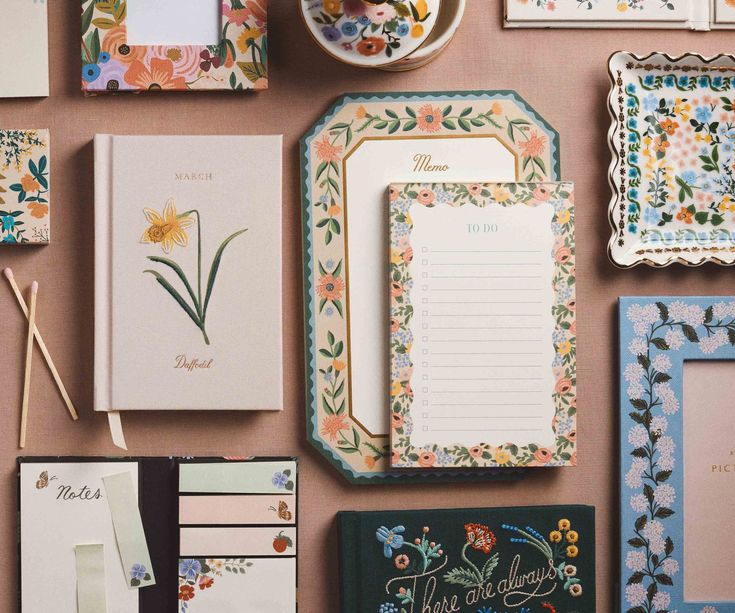 RIFLE PAPER CO - Aster Memo Notepad