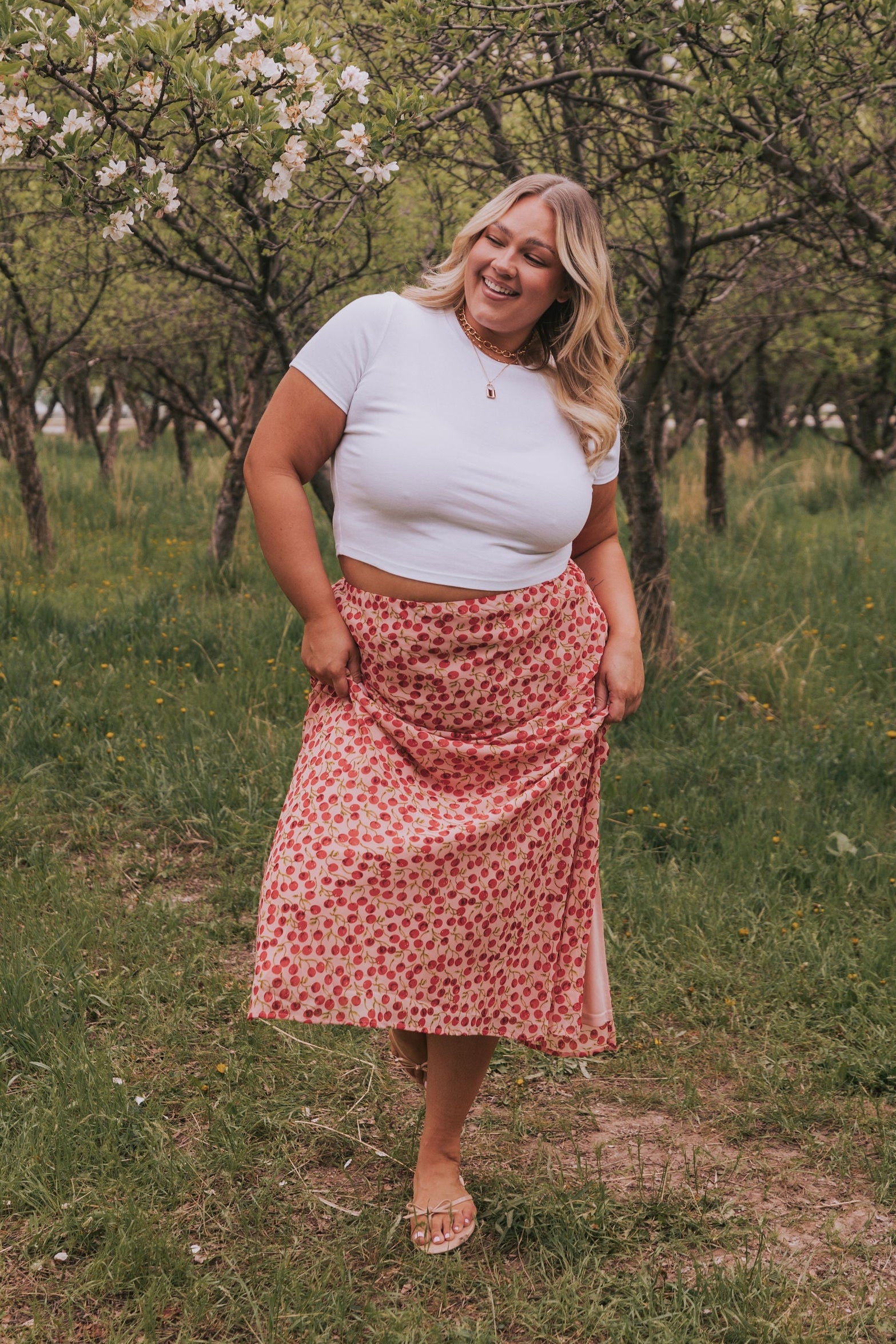 PLUS SIZE - Charming Cherries Skirt