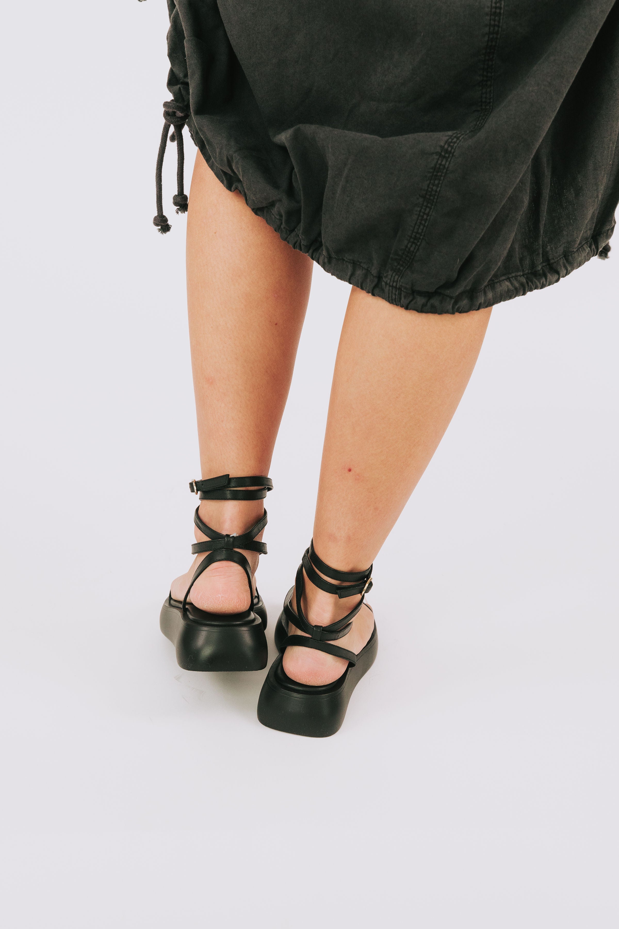 FREE PEOPLE - Winnie Wrap Flatform