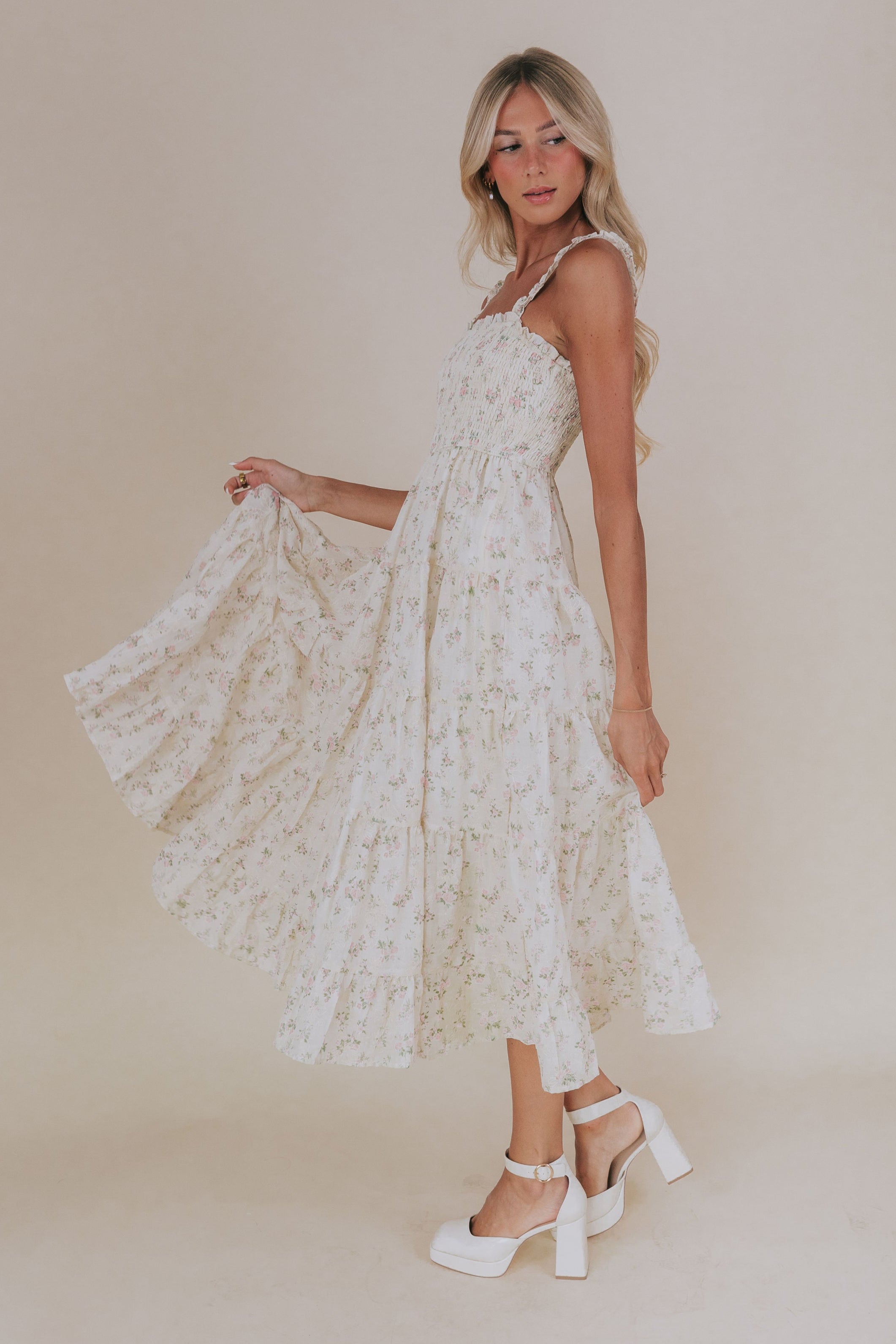 Single Glance Dress