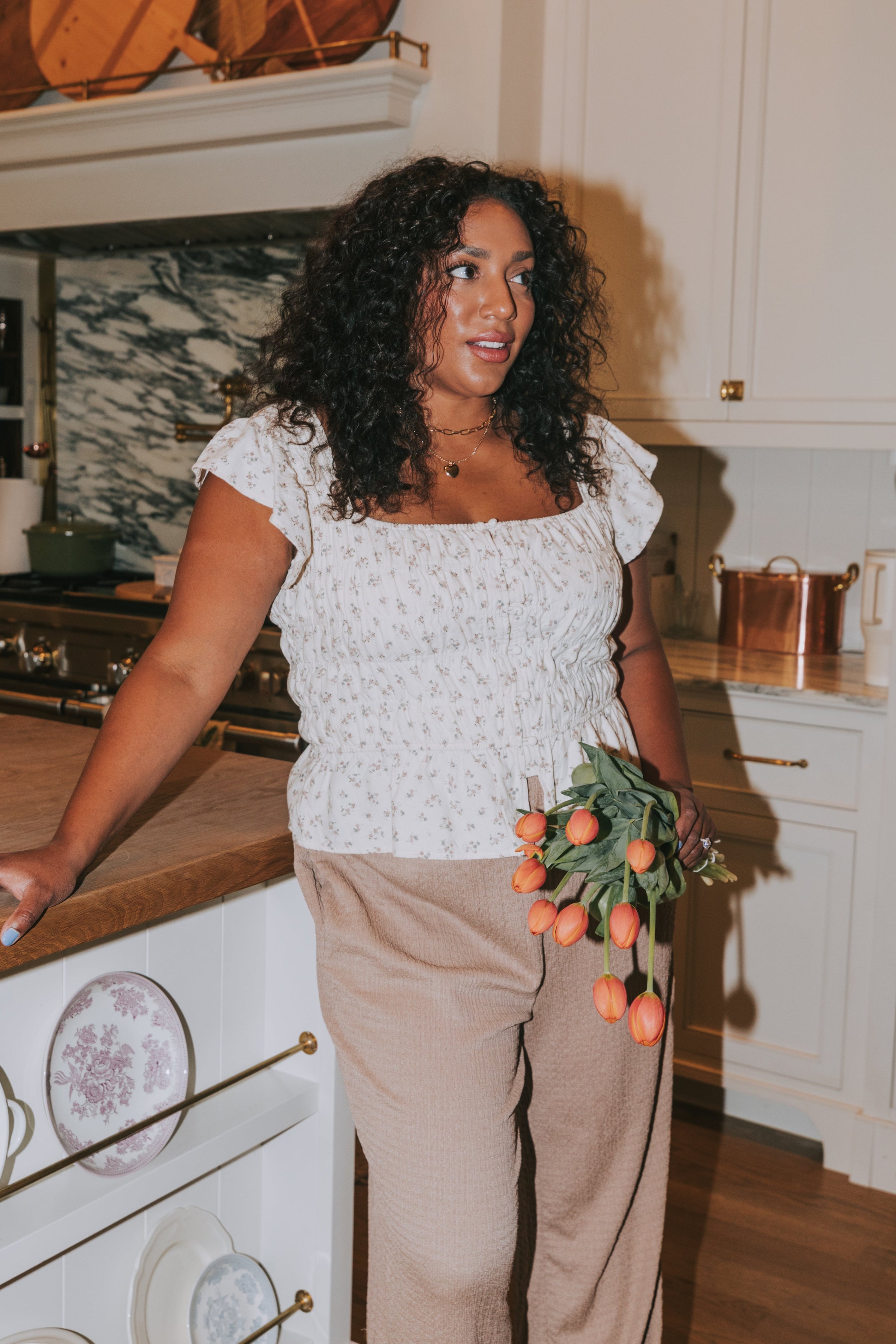 PLUS SIZE - Floral Frill Top