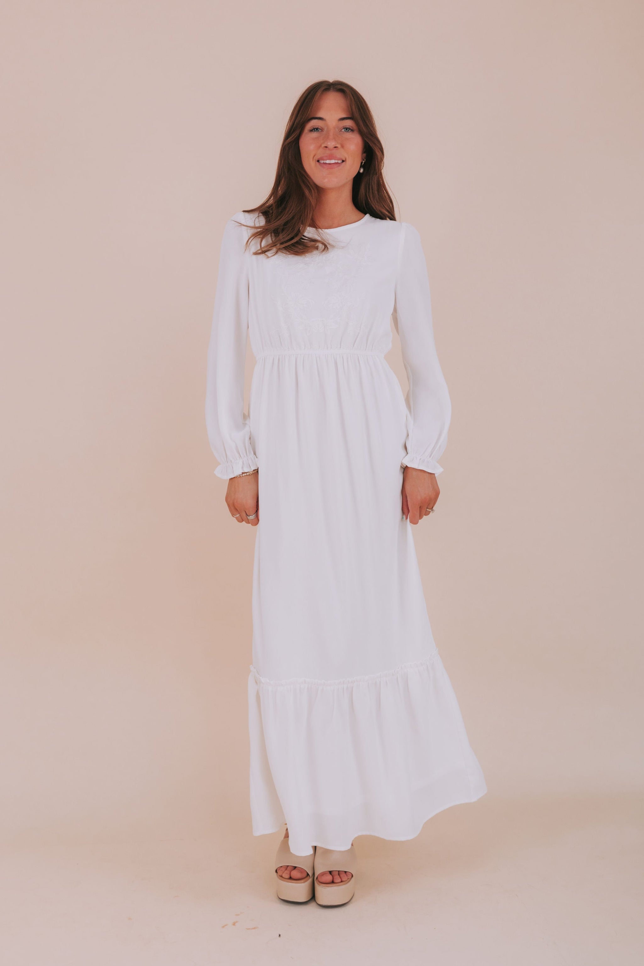 EXCLUSIVE - The White: Phyllis