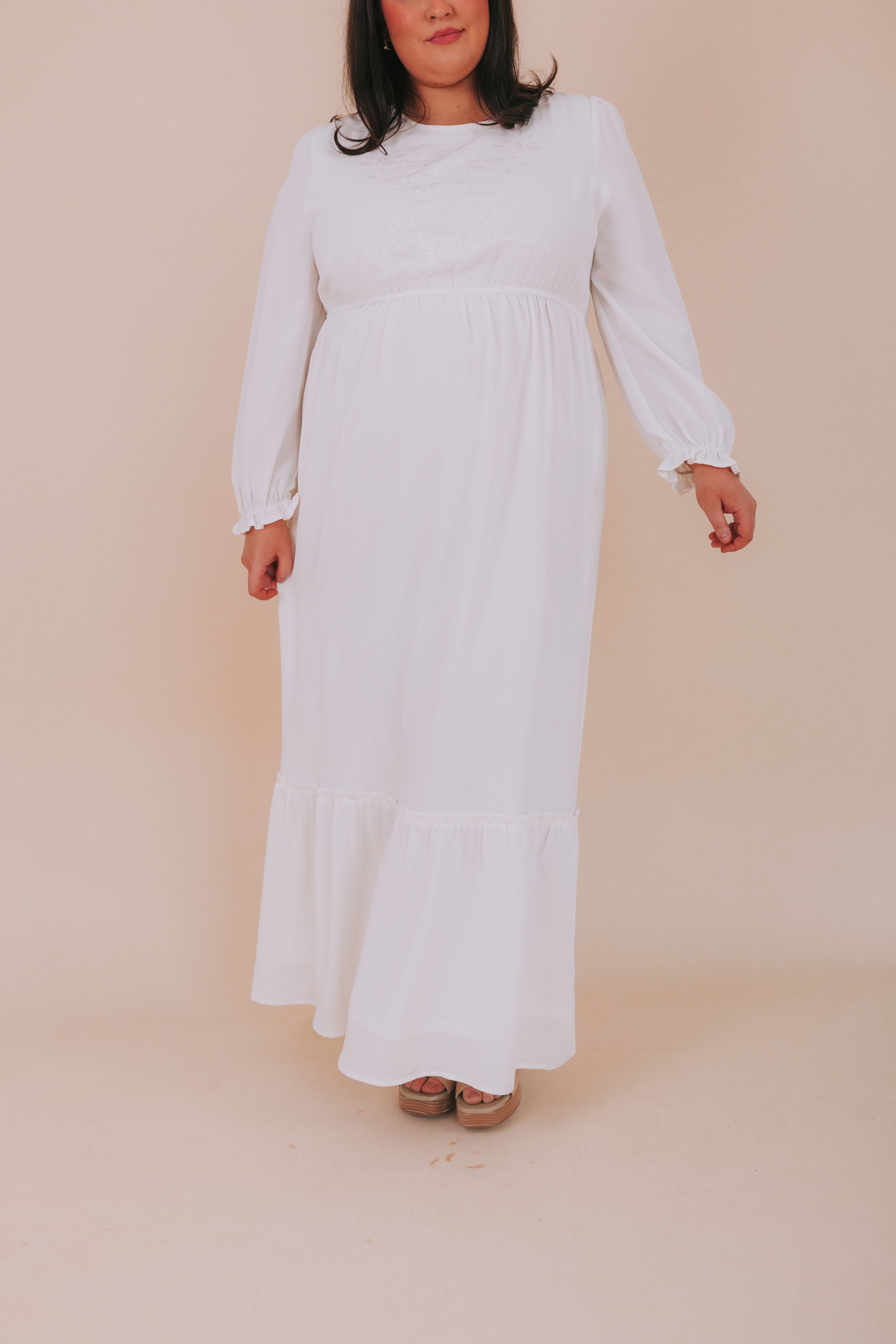 EXCLUSIVE - The White: Phyllis