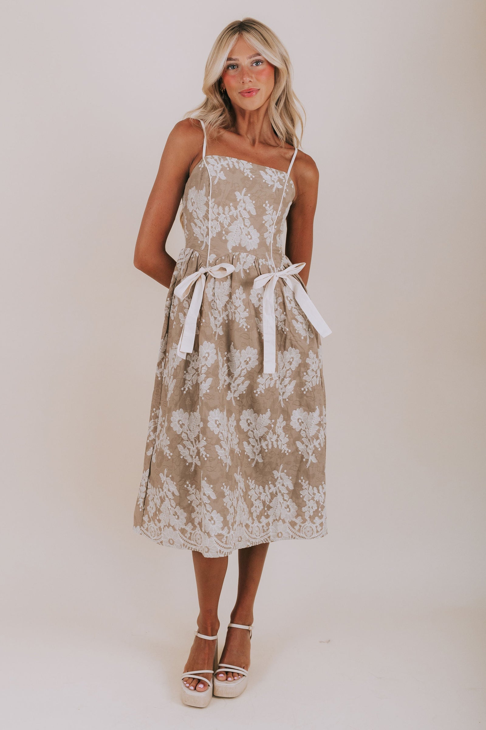Girls Brunch Dress S / Coral Sands Girls Brunch Dress S / Coral Sands