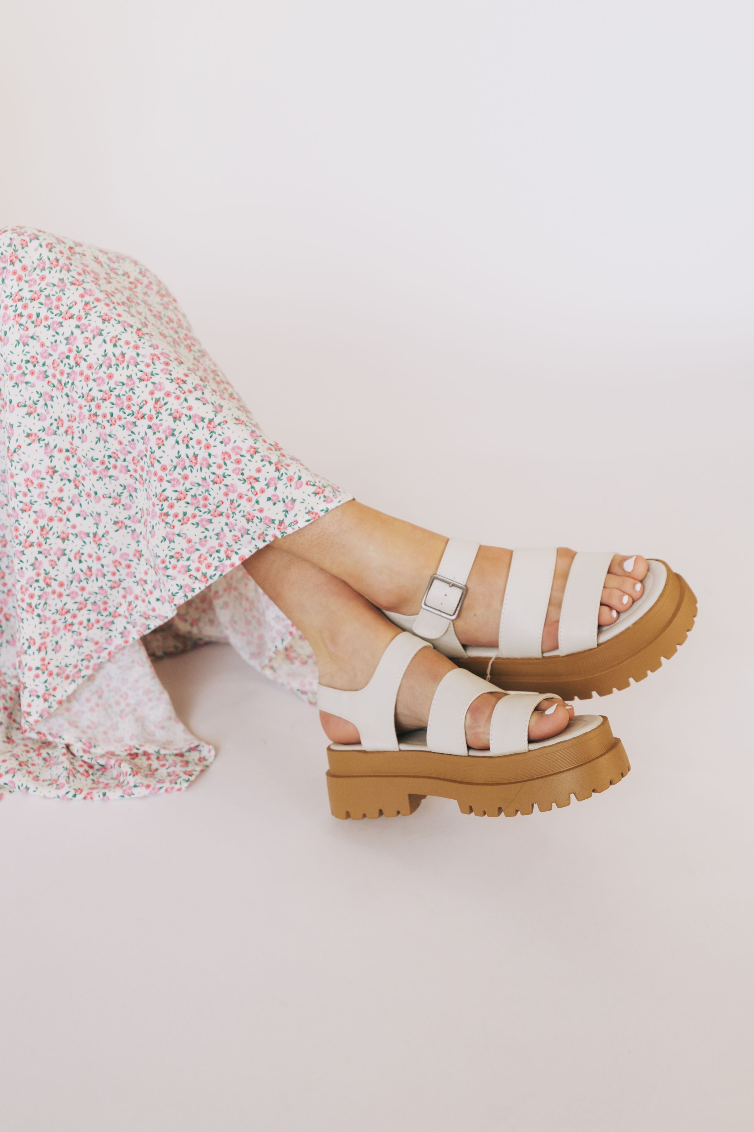 CHINESE LAUNDRY - Baddie Sandals - 2 Colors