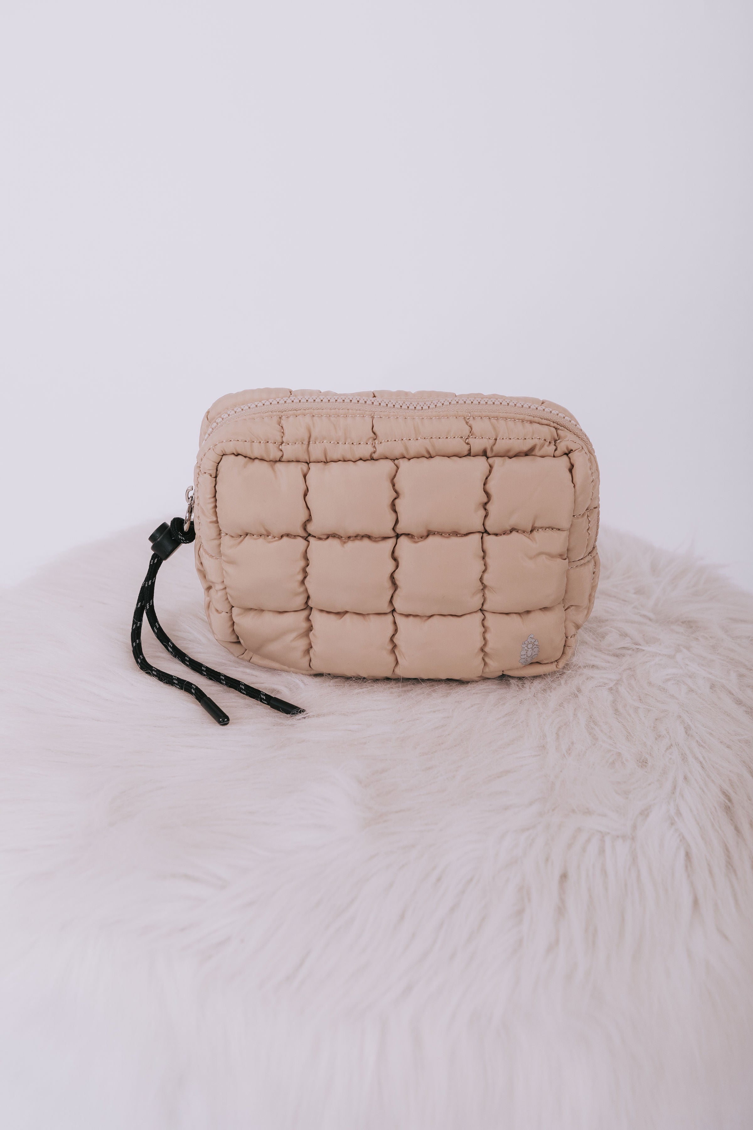 【Free People】★ミニケース★ Quilted Mini Case 90968033_010_0