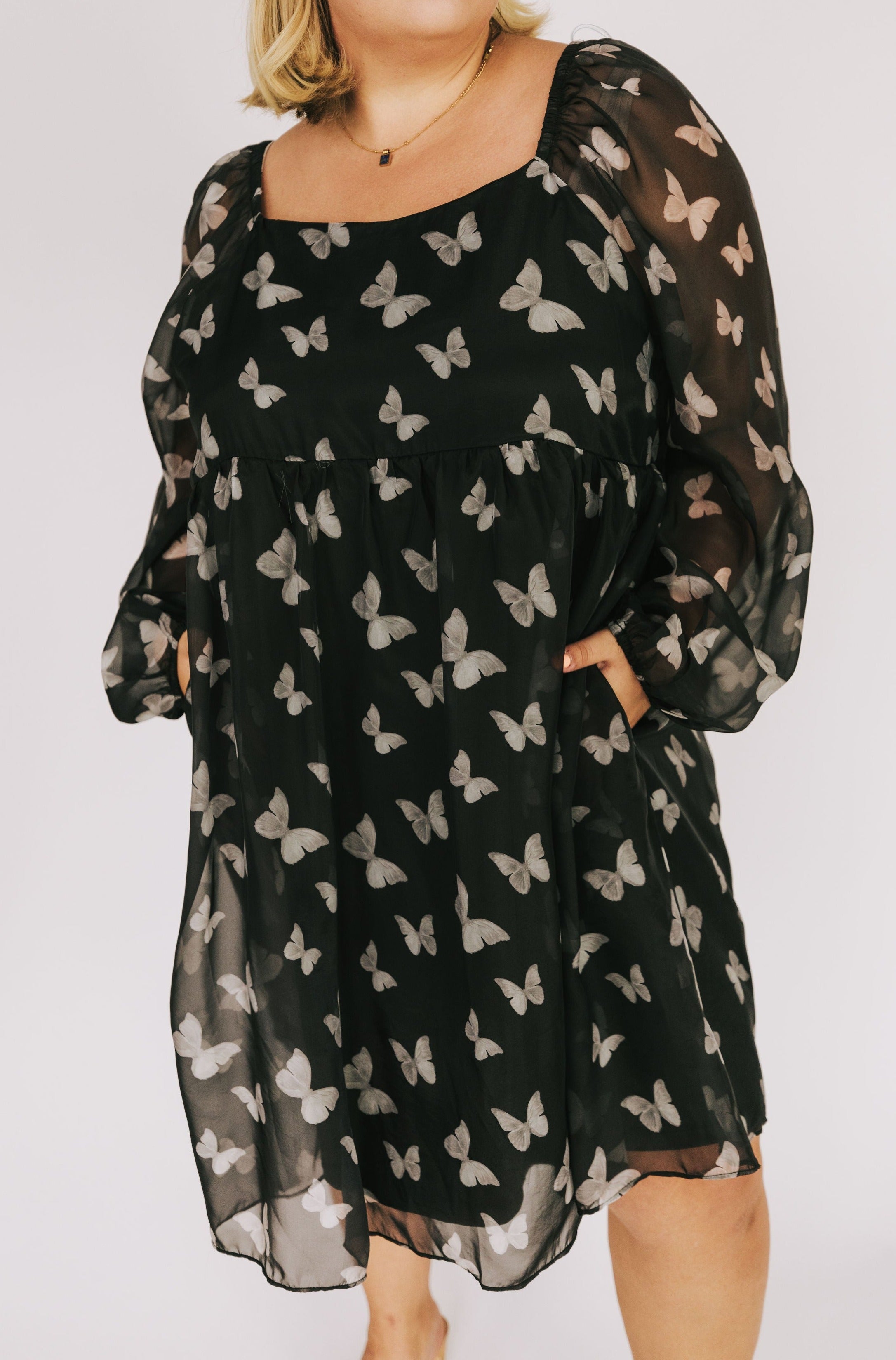 PLUS SIZE - Butterfly Effect Dress