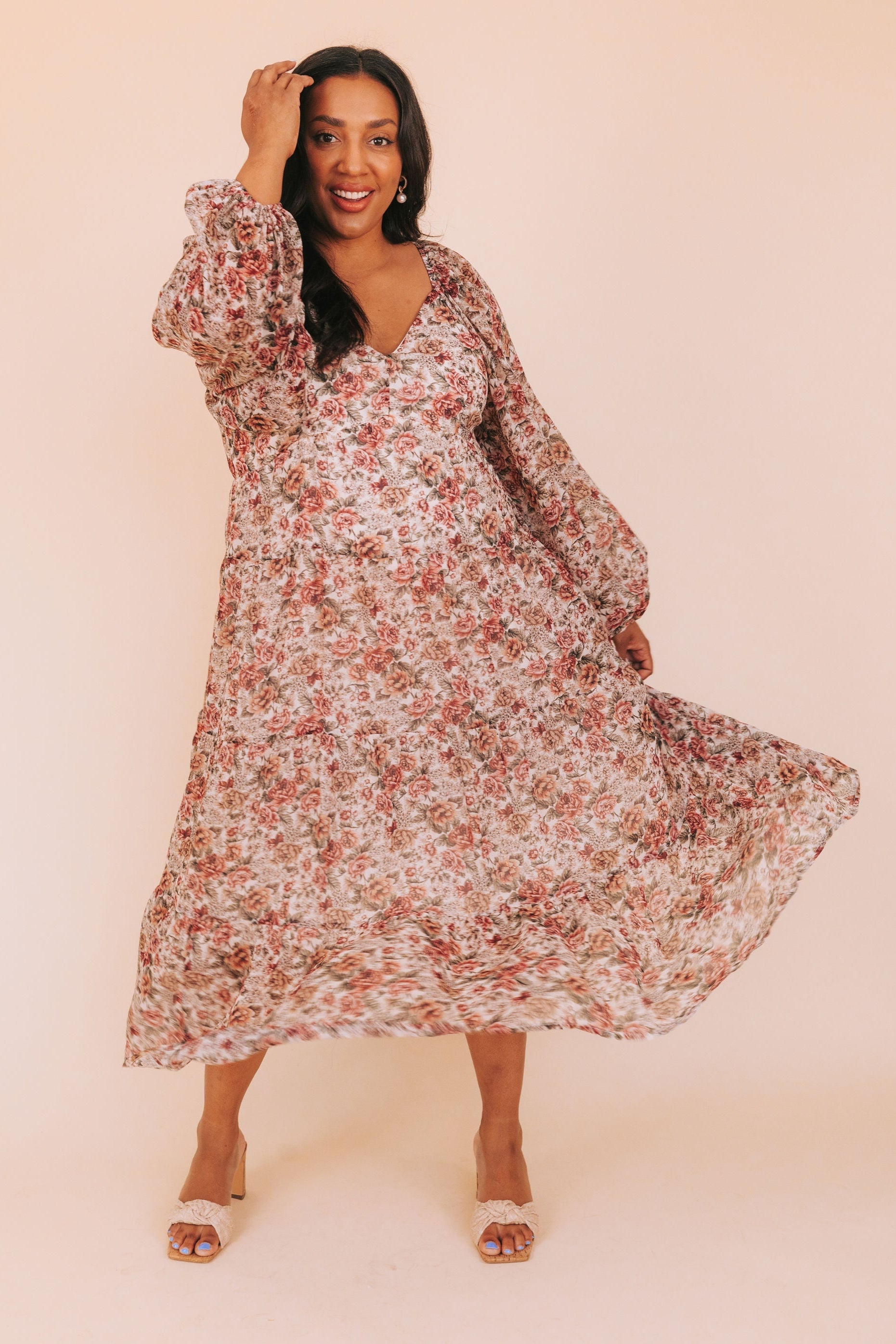 PLUS SIZE - Closer To Love Dress