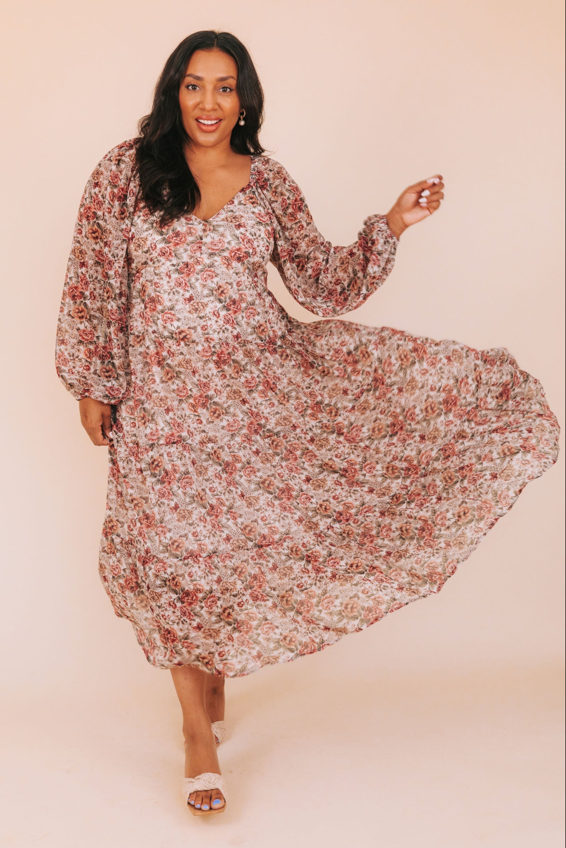 PLUS SIZE - Closer To Love Dress